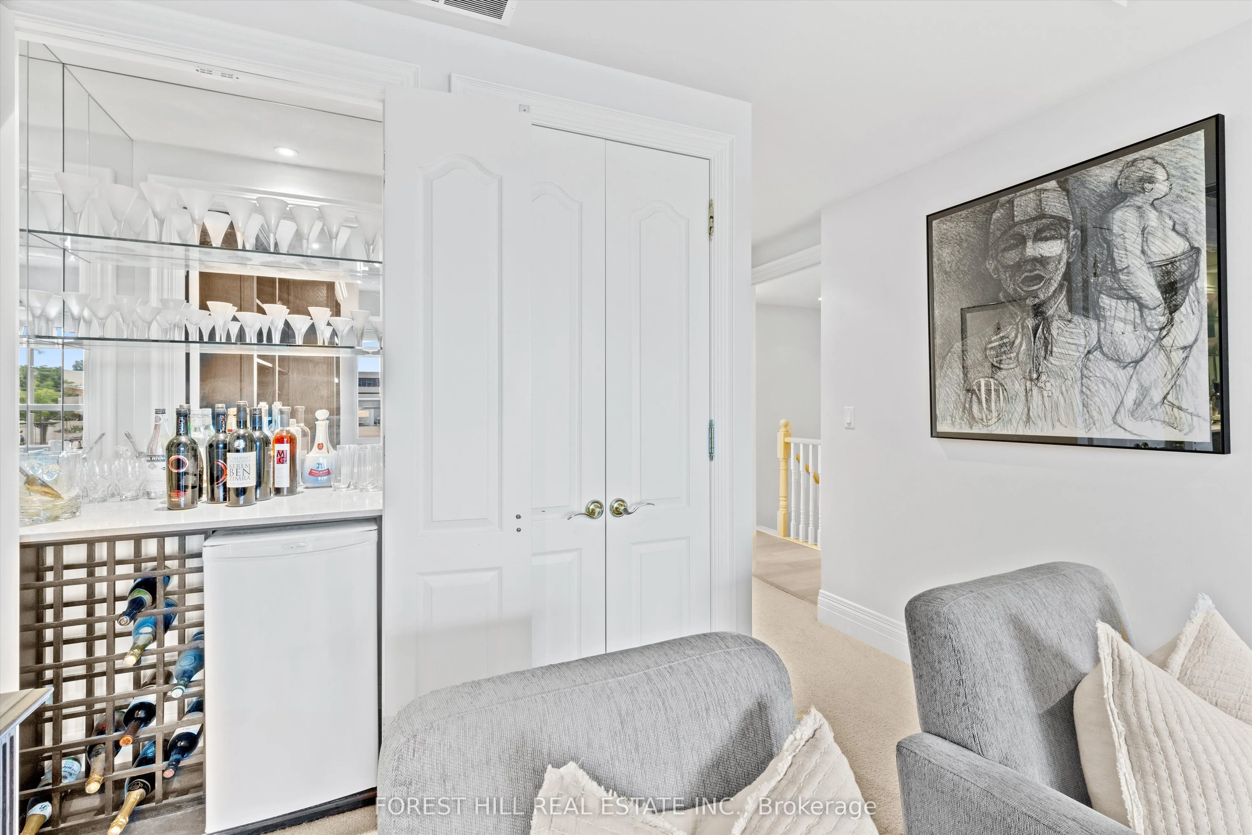 33 Delisle Avenue #108