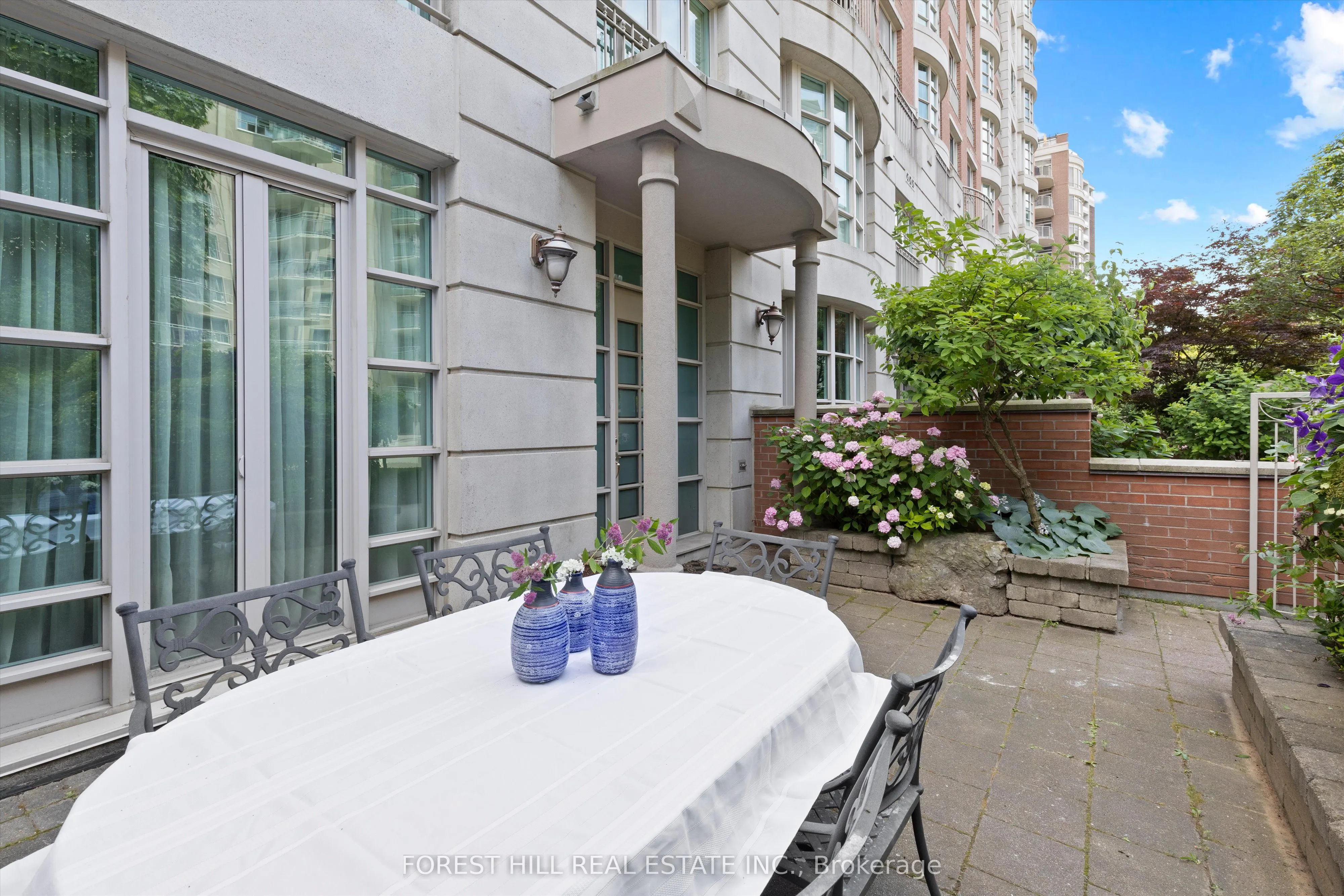 33 Delisle Avenue #108