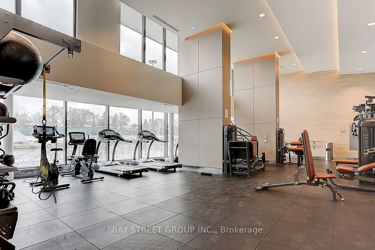 95 Mcmahon Drive #2512