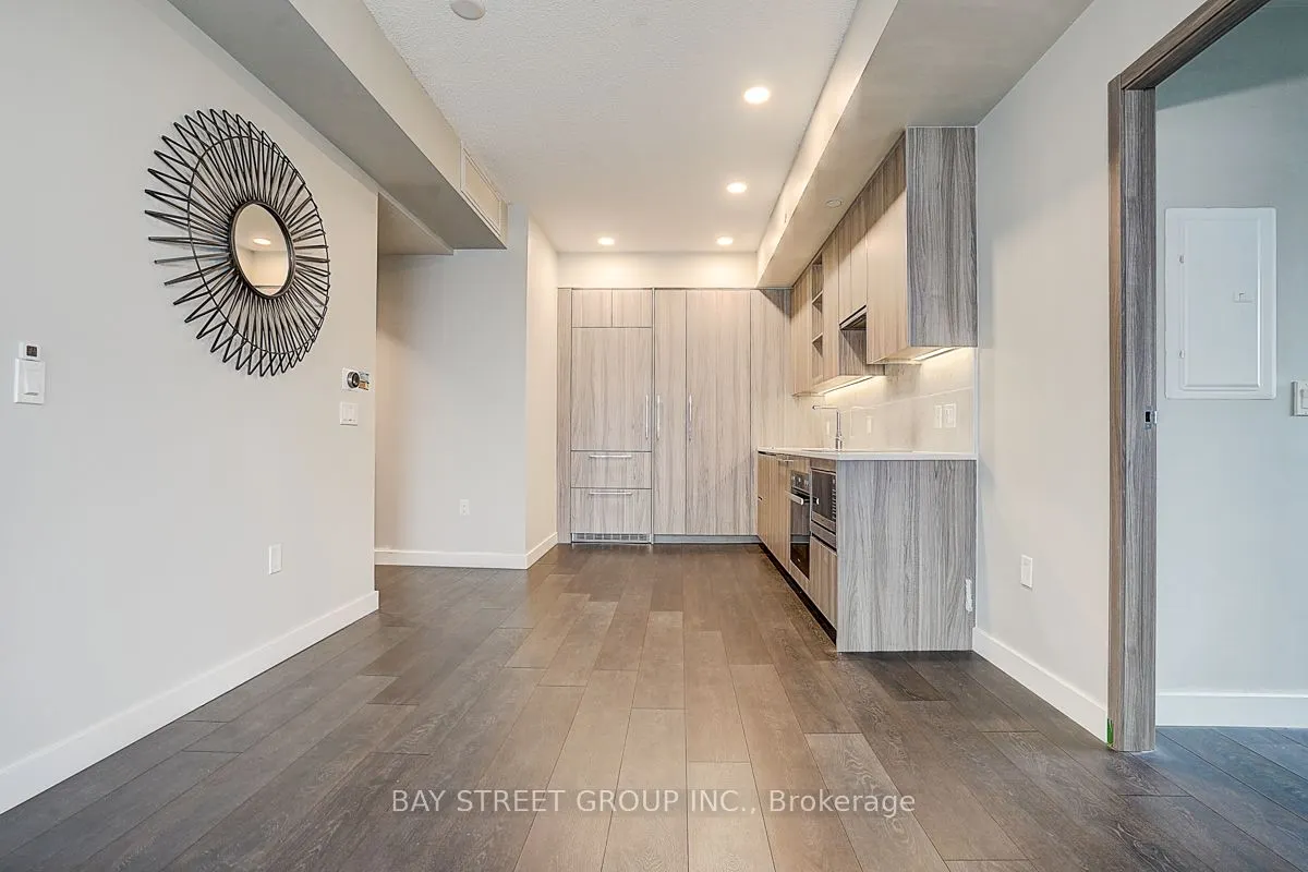 95 Mcmahon Drive #2512