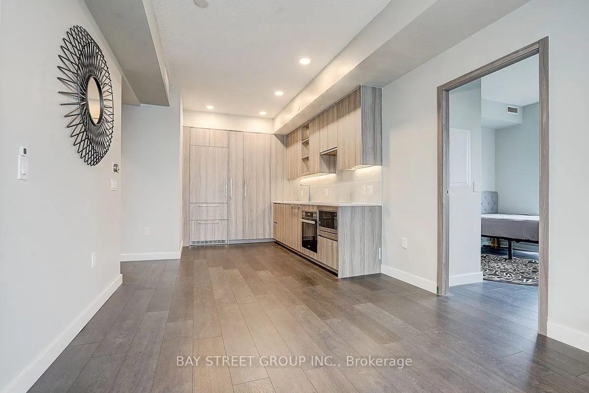 95 Mcmahon Drive #2512