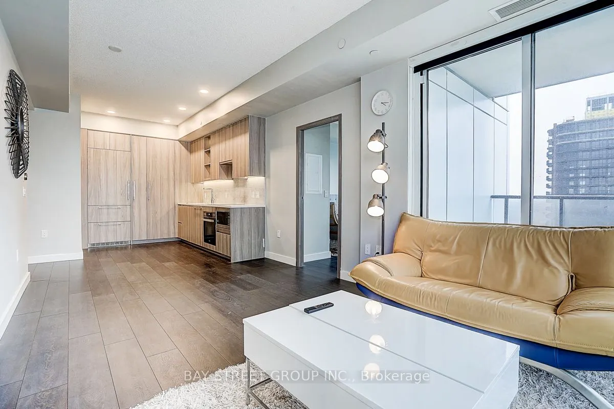 95 Mcmahon Drive #2512