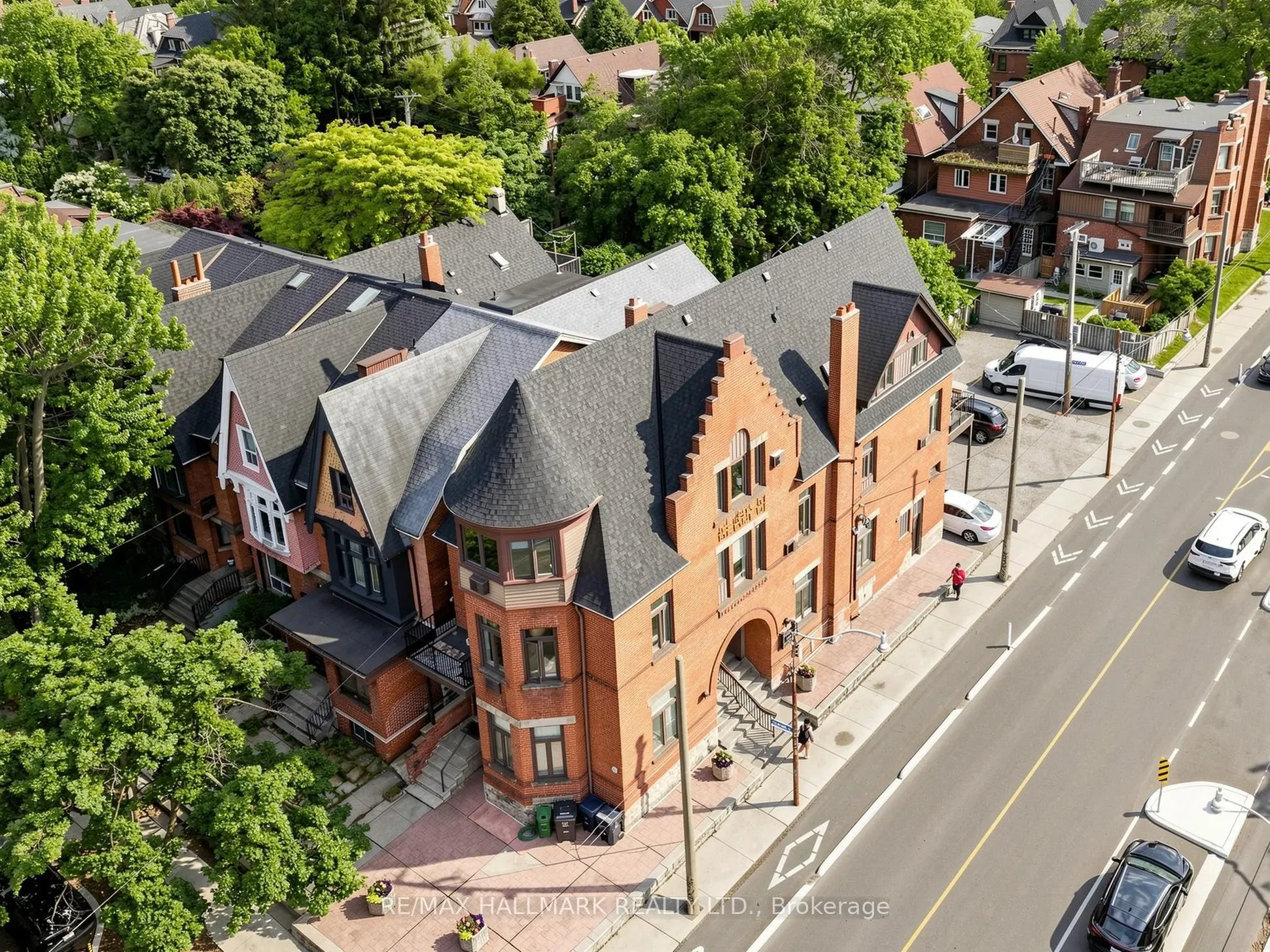 458 Markham Street