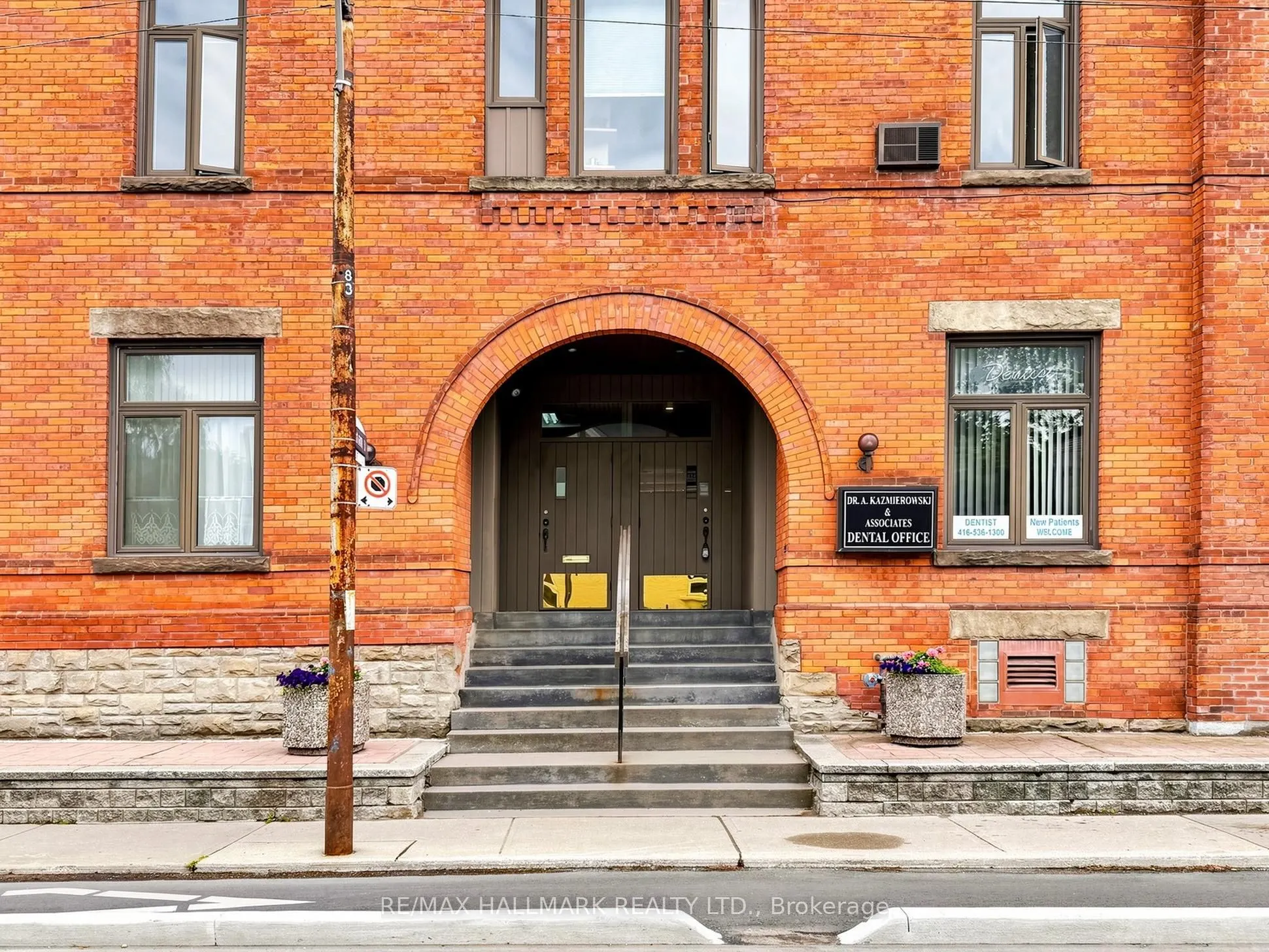 458 Markham Street