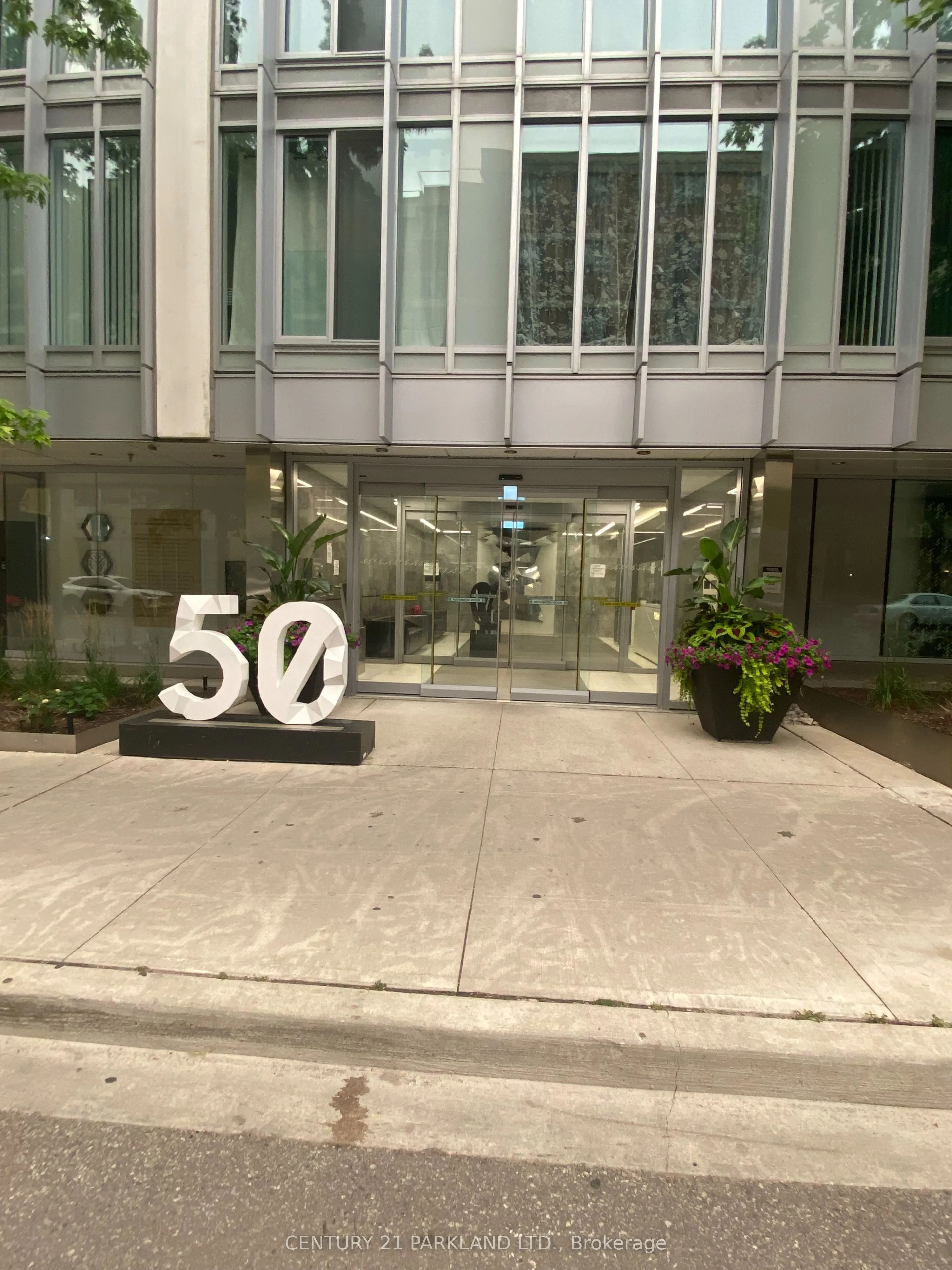 50 McCaul Street #607
