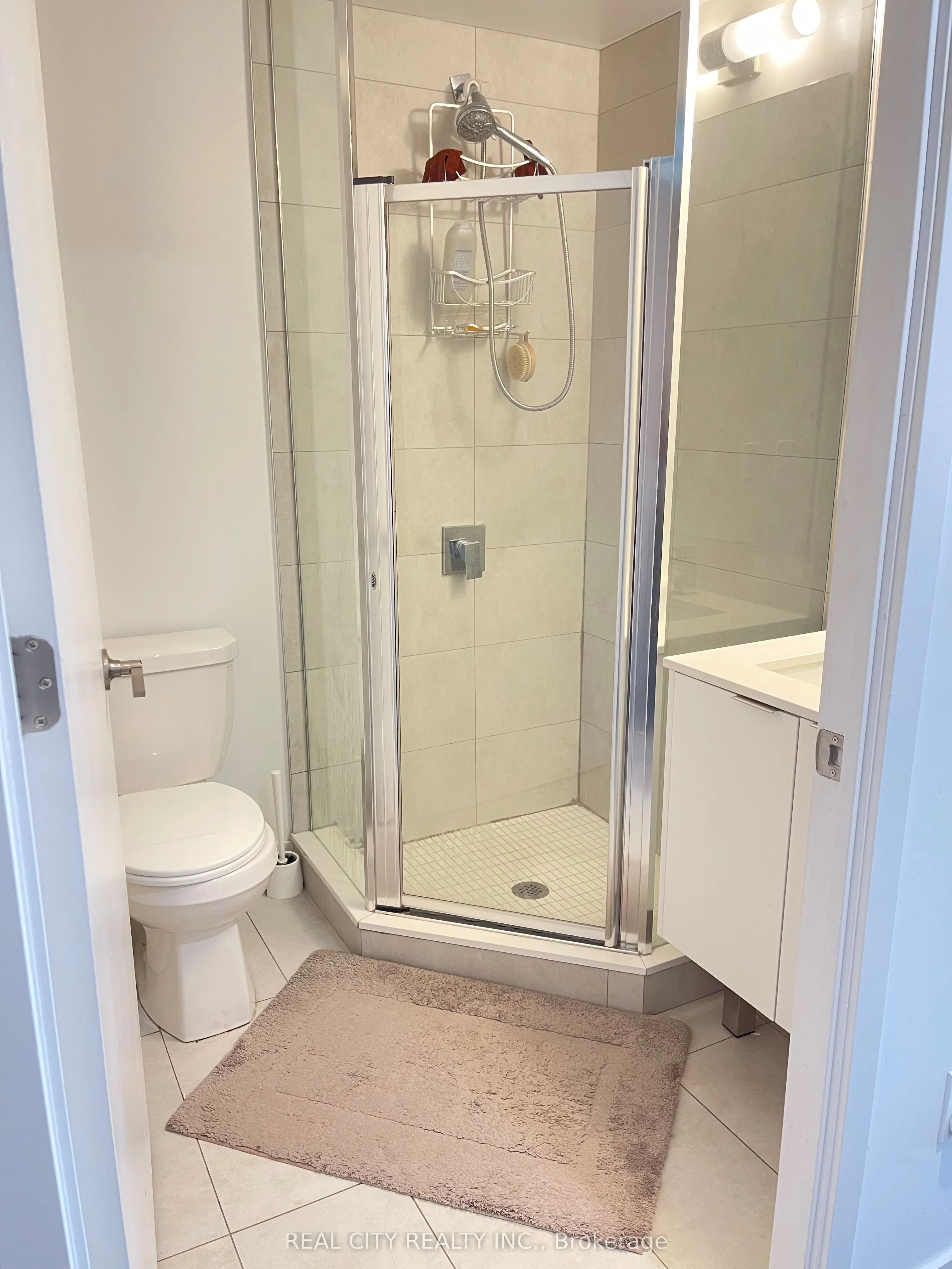 8 Tippett Road #808