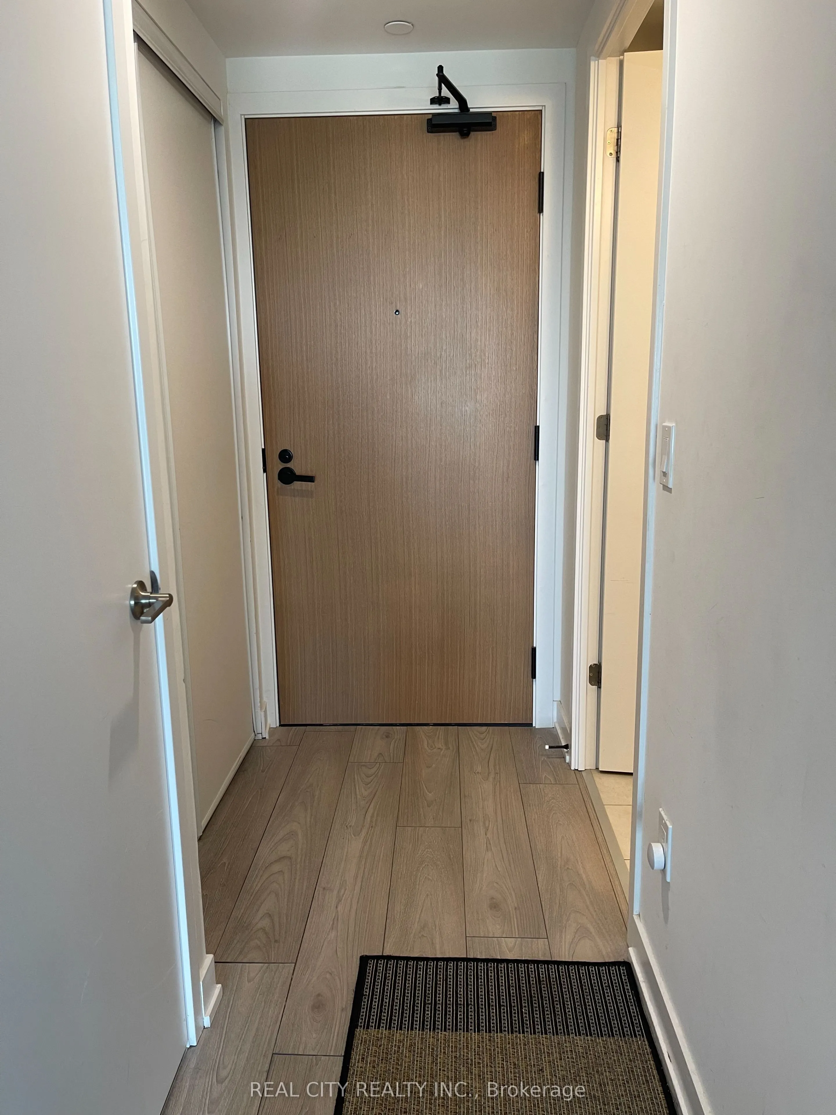 8 Tippett Road #808