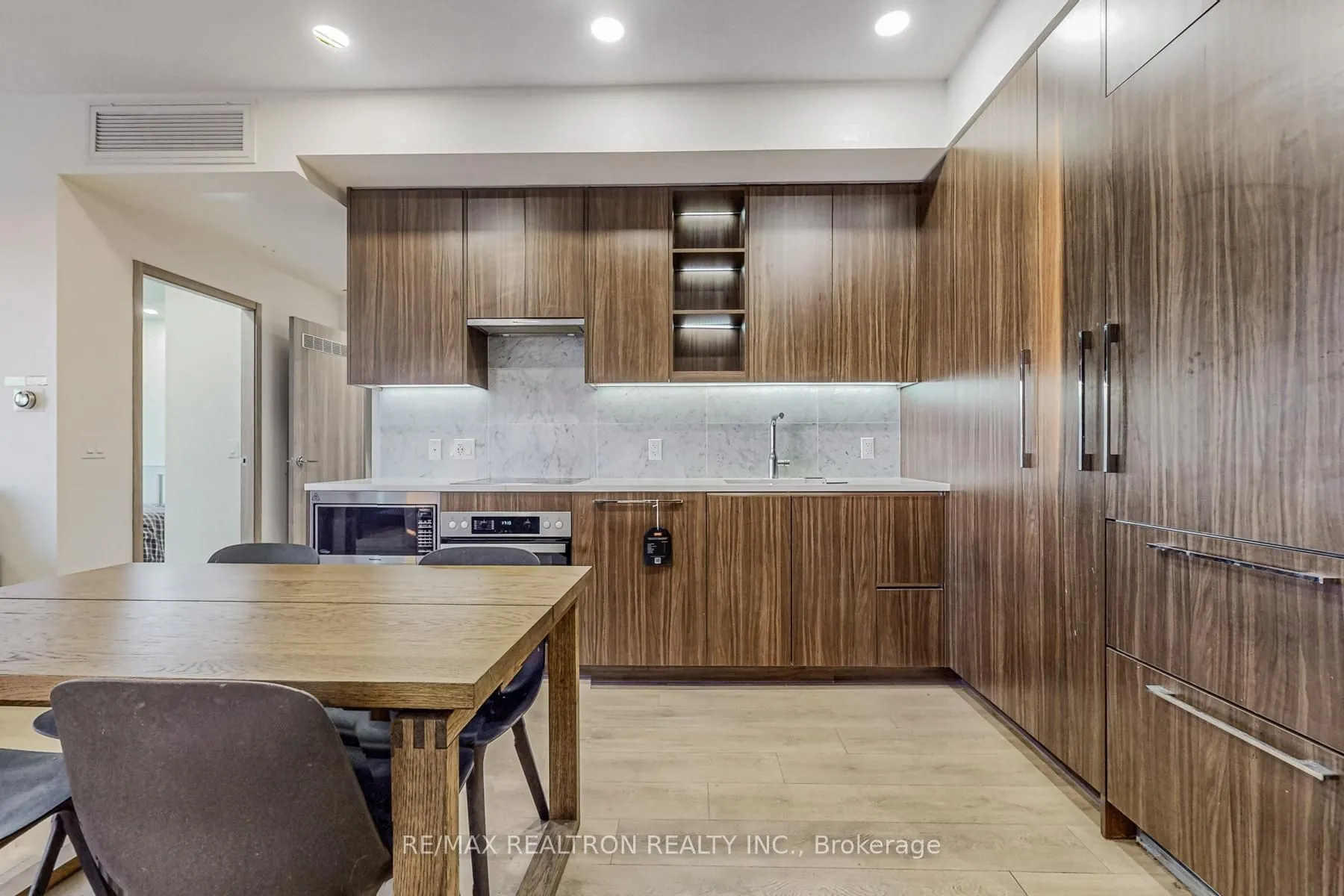 85 Mcmahon Drive #3106