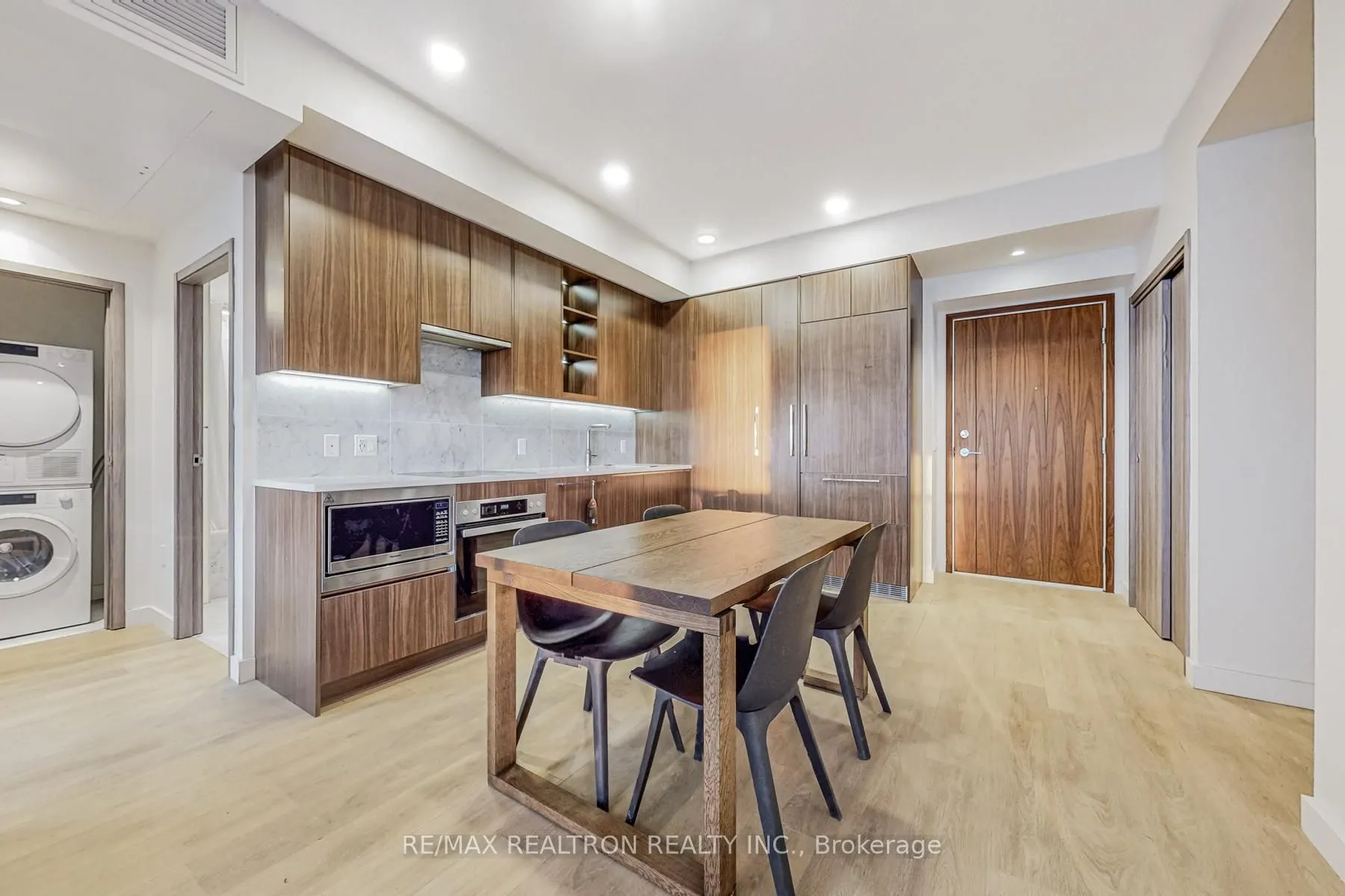 85 Mcmahon Drive #3106