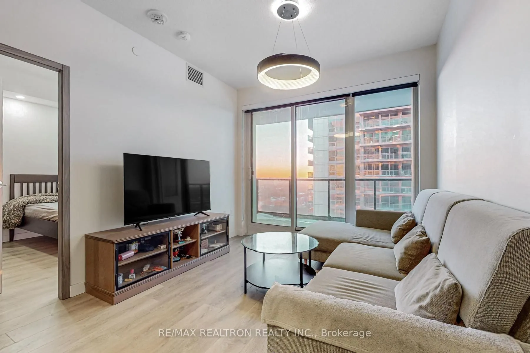85 Mcmahon Drive #3106