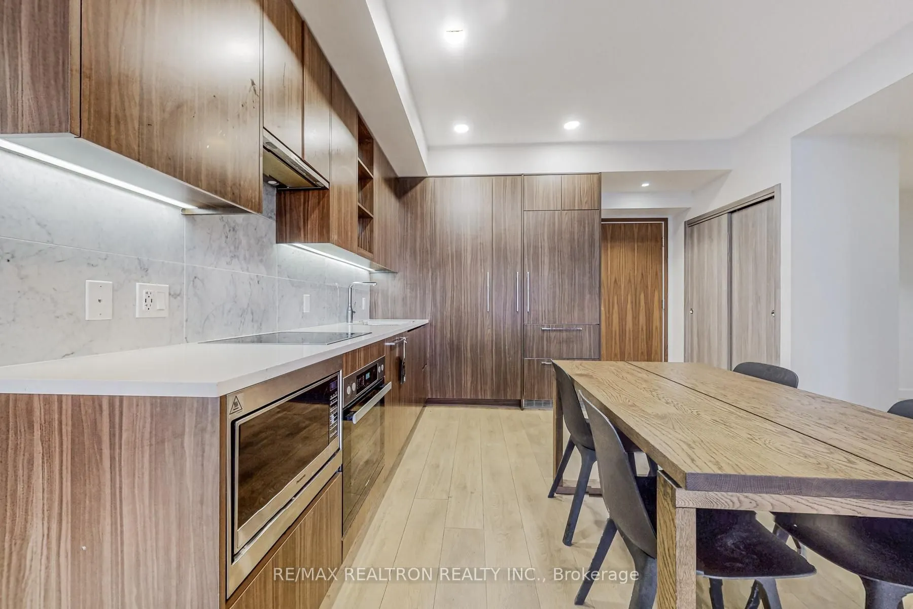 85 Mcmahon Drive #3106