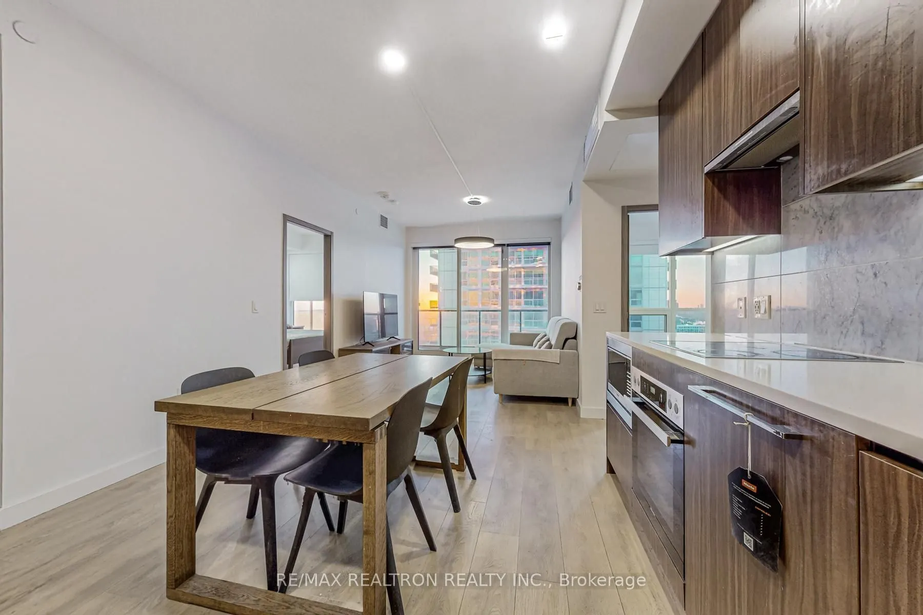 85 Mcmahon Drive #3106