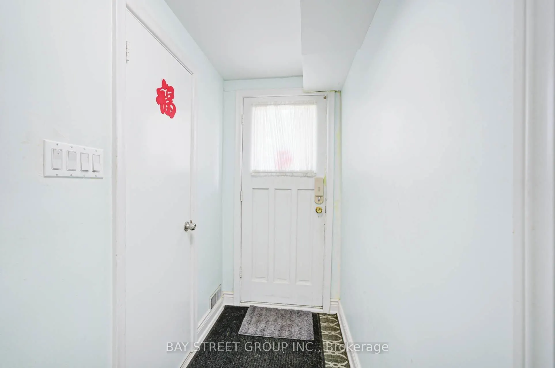 125 Connaught Avenue