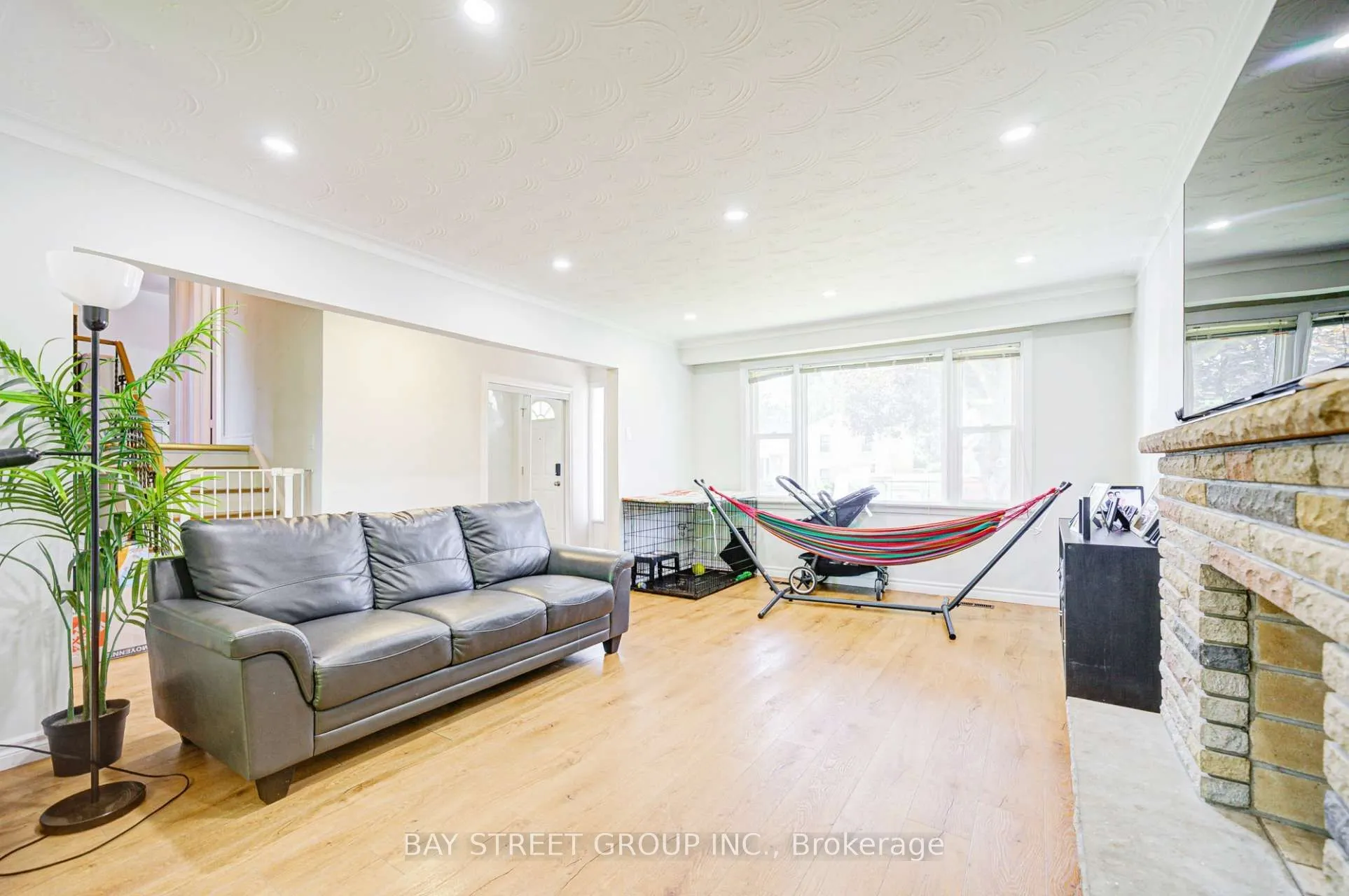 125 Connaught Avenue