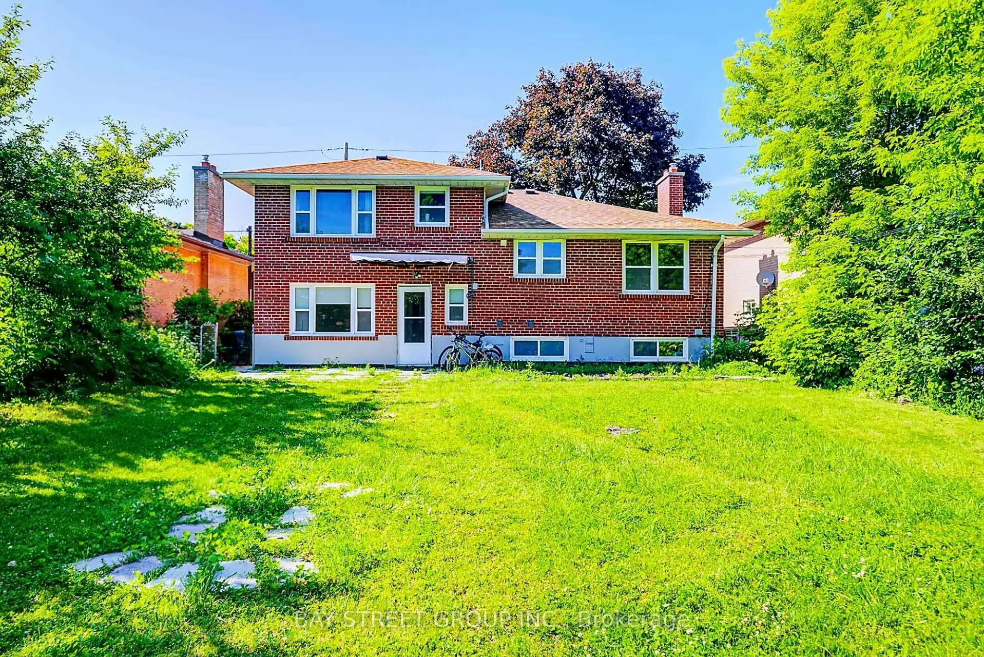 125 Connaught Avenue