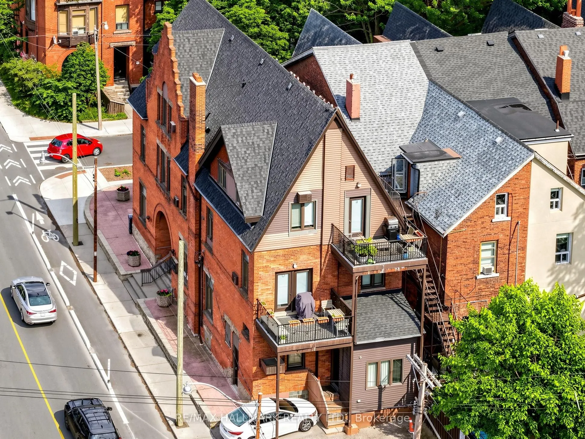 458 Markham Street