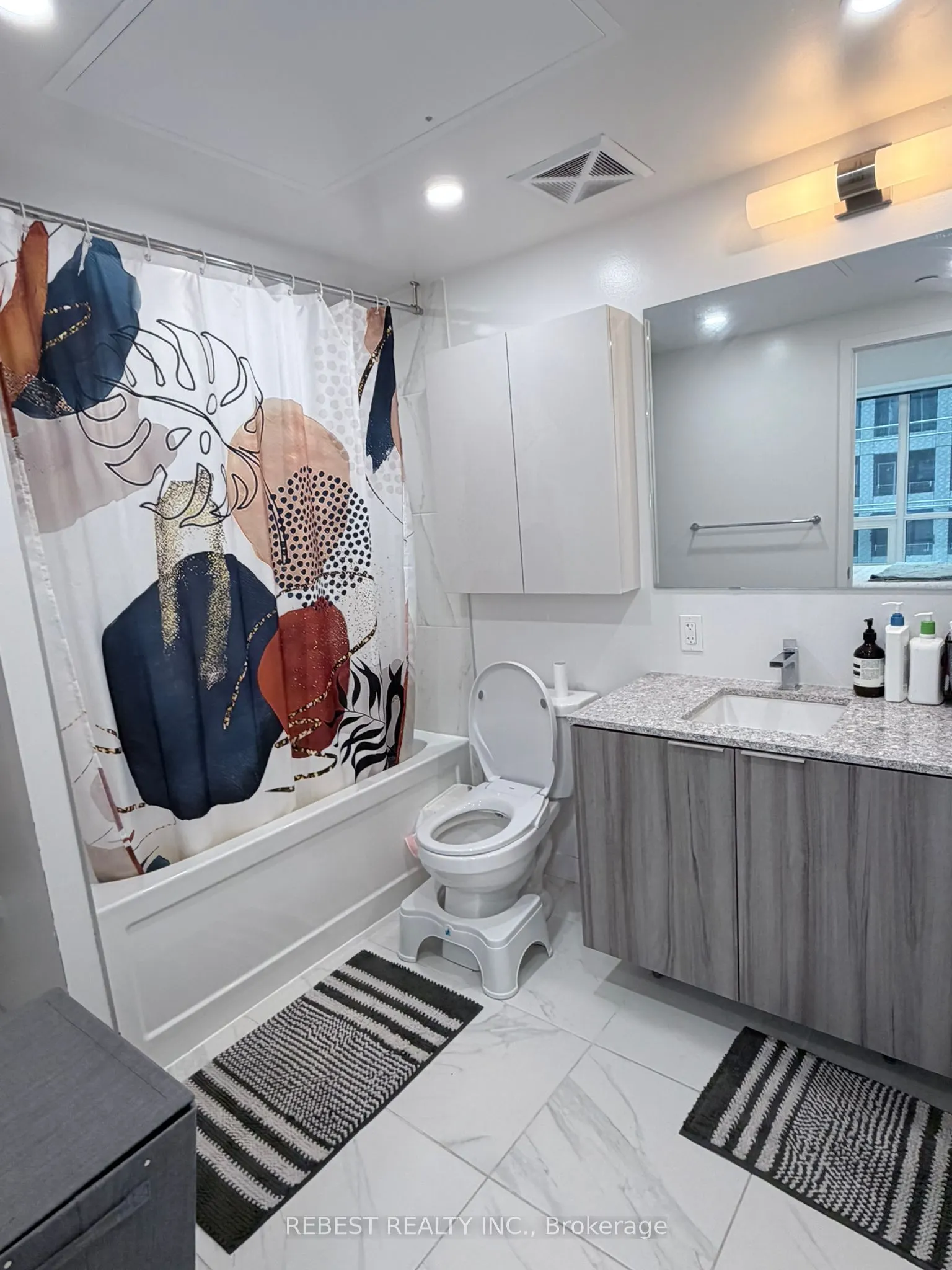 31 Tippett Road #547