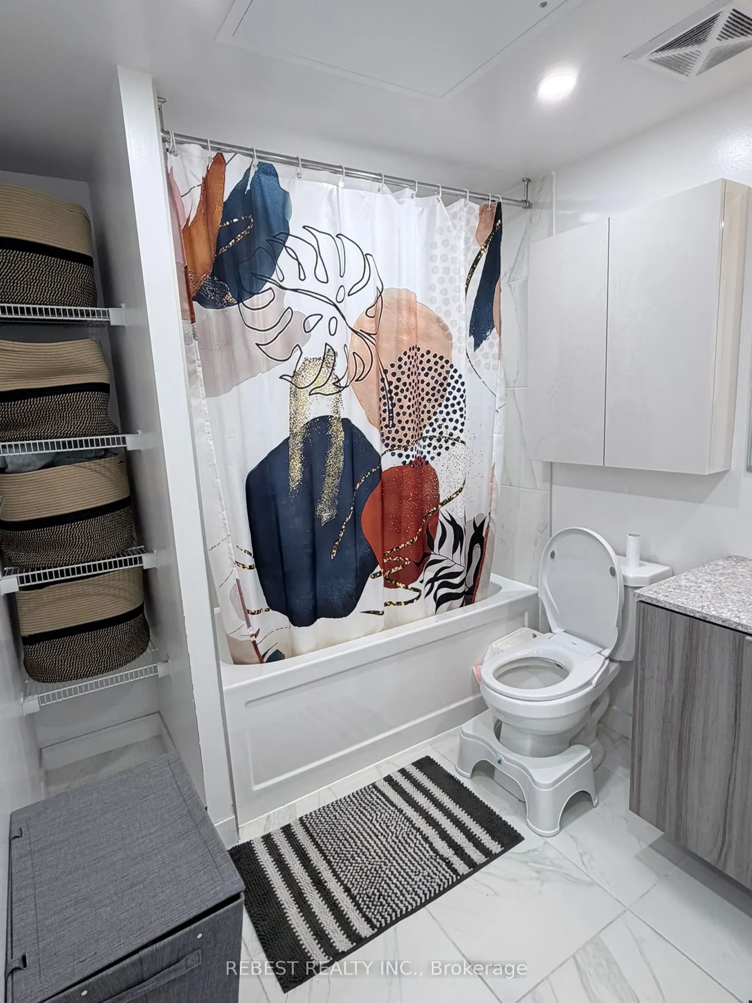 31 Tippett Road #547