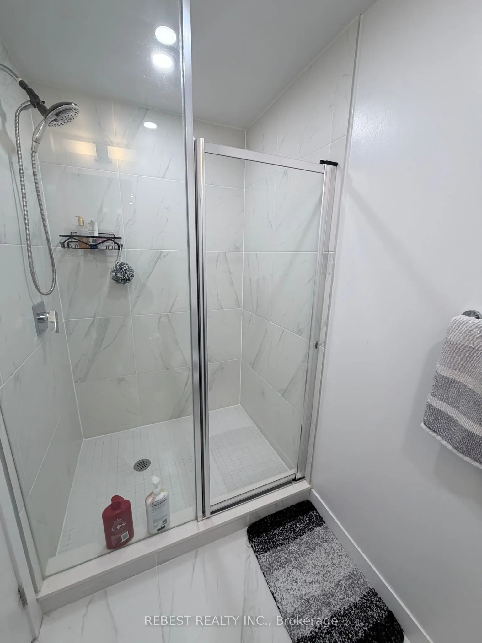 31 Tippett Road #547