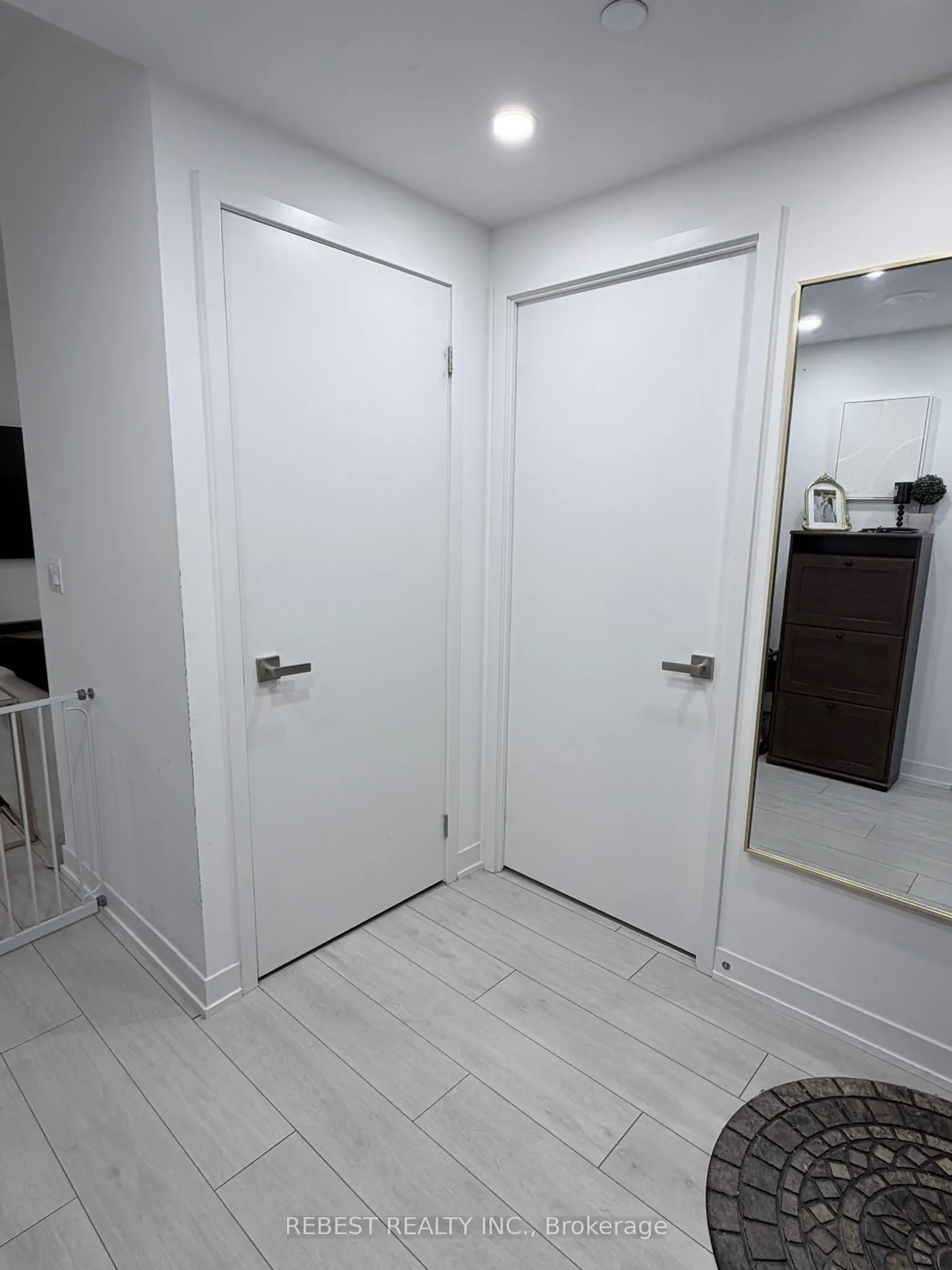 31 Tippett Road #547