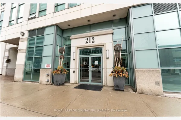 212 Eglinton Avenue E