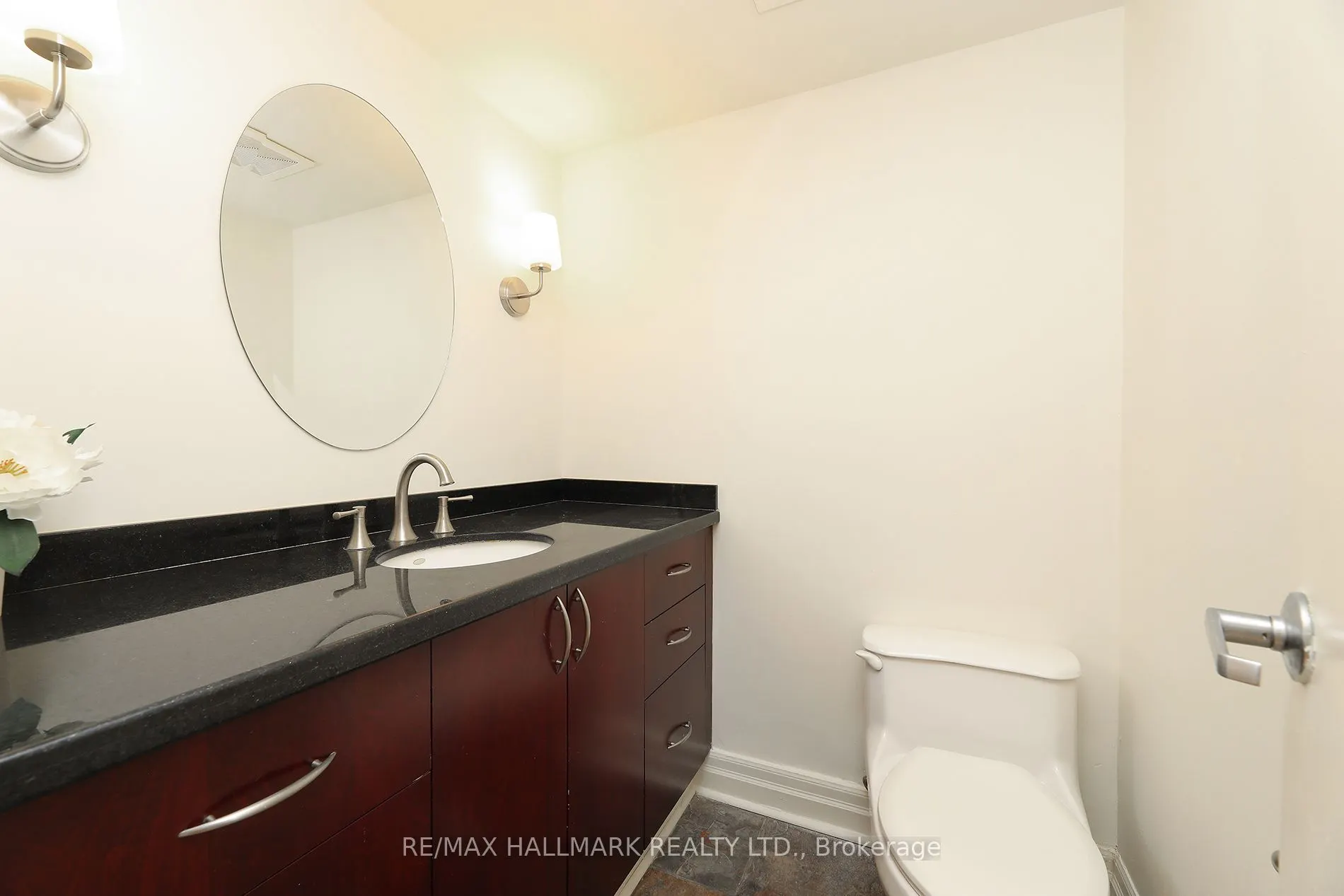 212 St. George Street #106