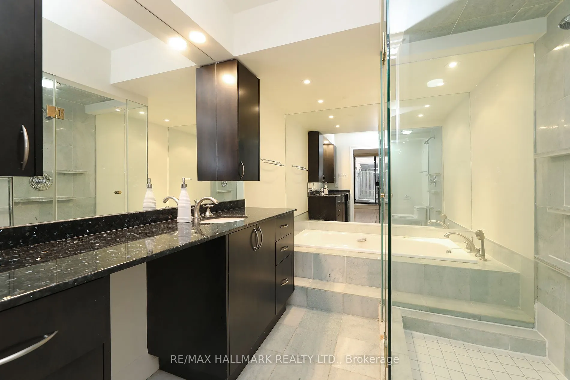 212 St. George Street #106