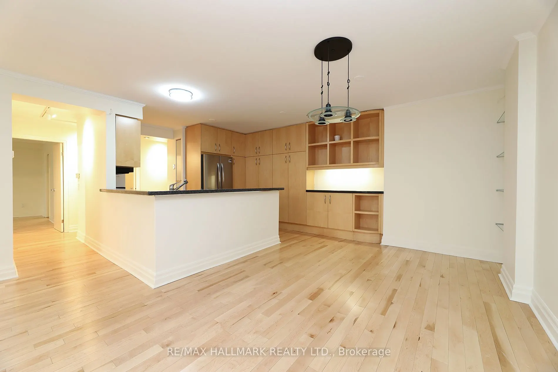 212 St. George Street #106