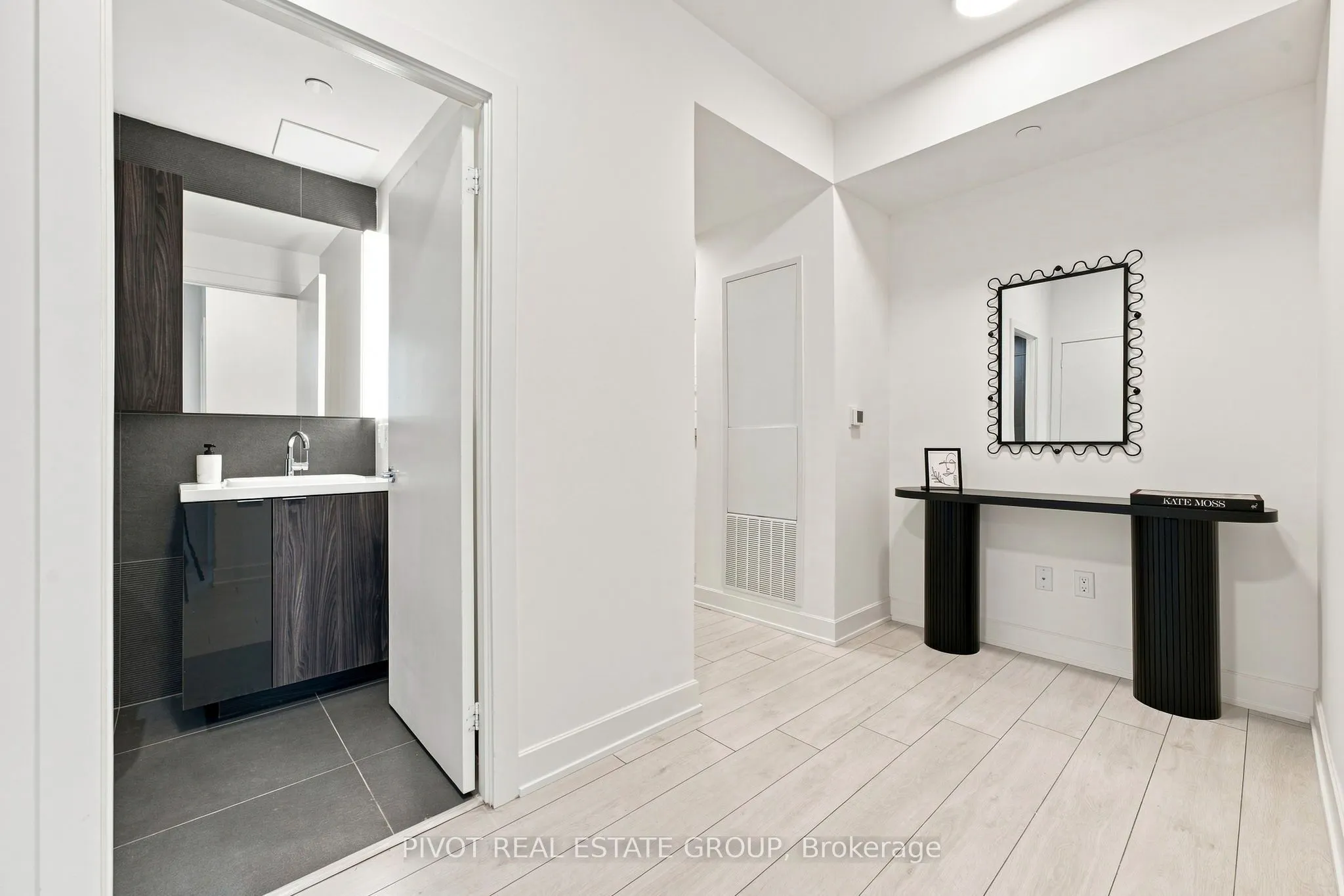 15 Mercer Street #1206