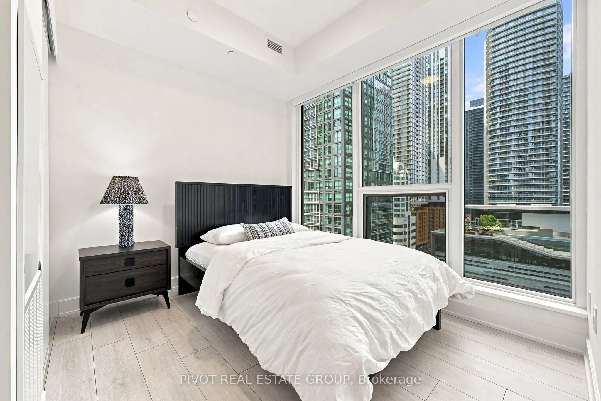 15 Mercer Street #1206