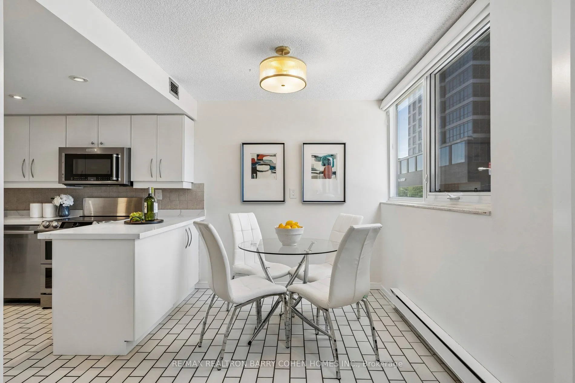 360 Bloor Street E #301