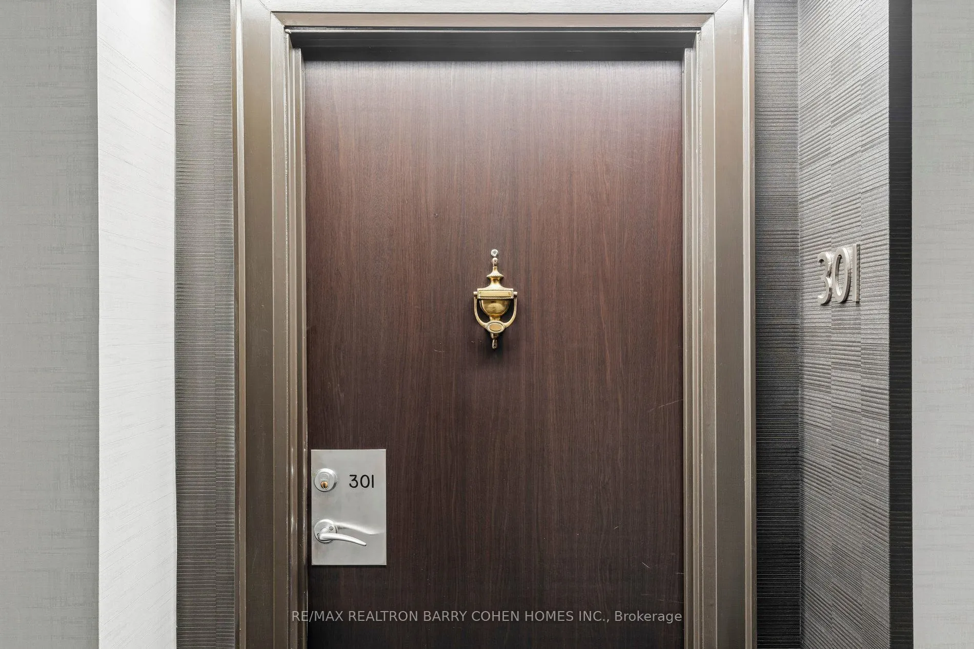 360 Bloor Street E #301