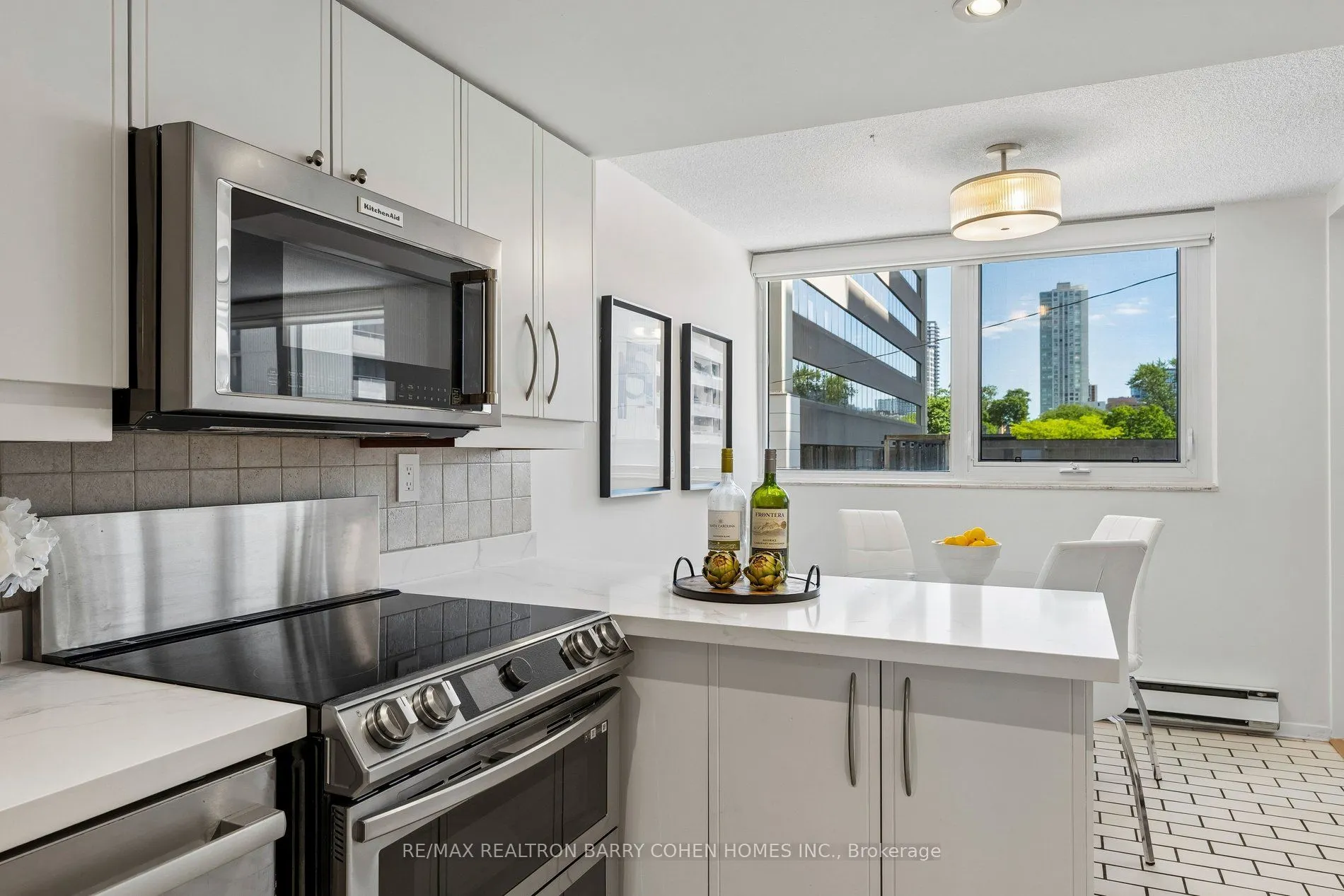 360 Bloor Street E #301