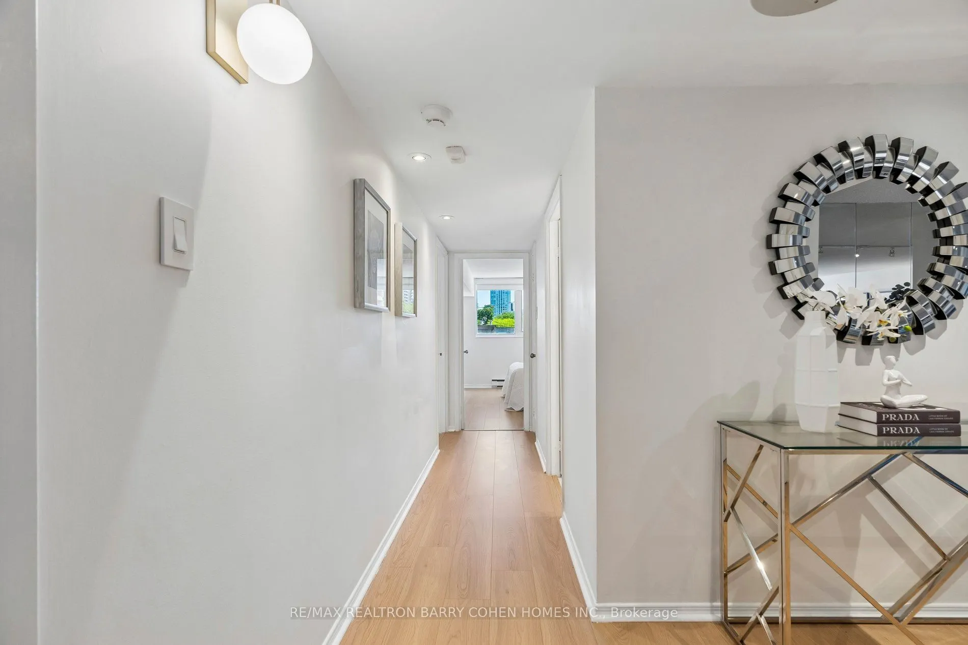 360 Bloor Street E #301