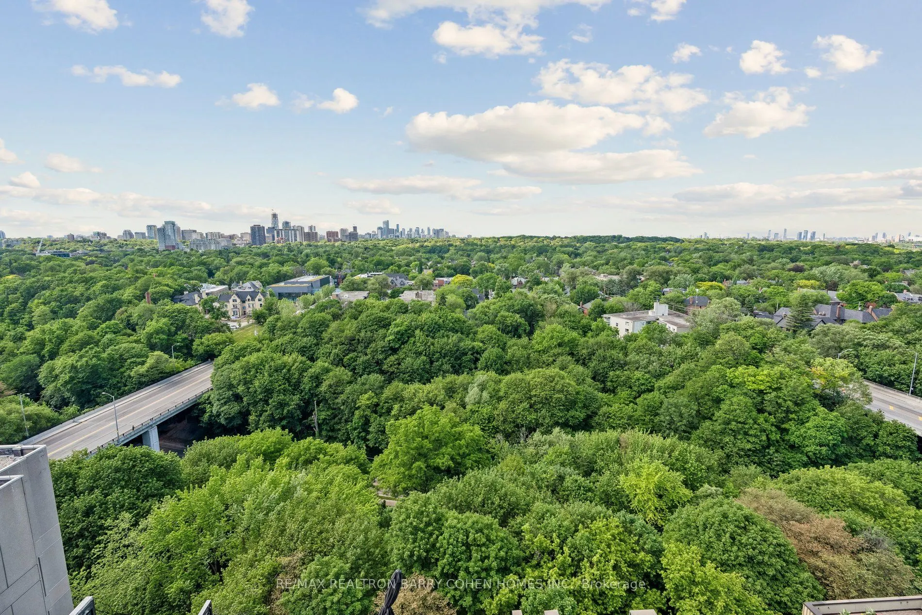 360 Bloor Street E #301