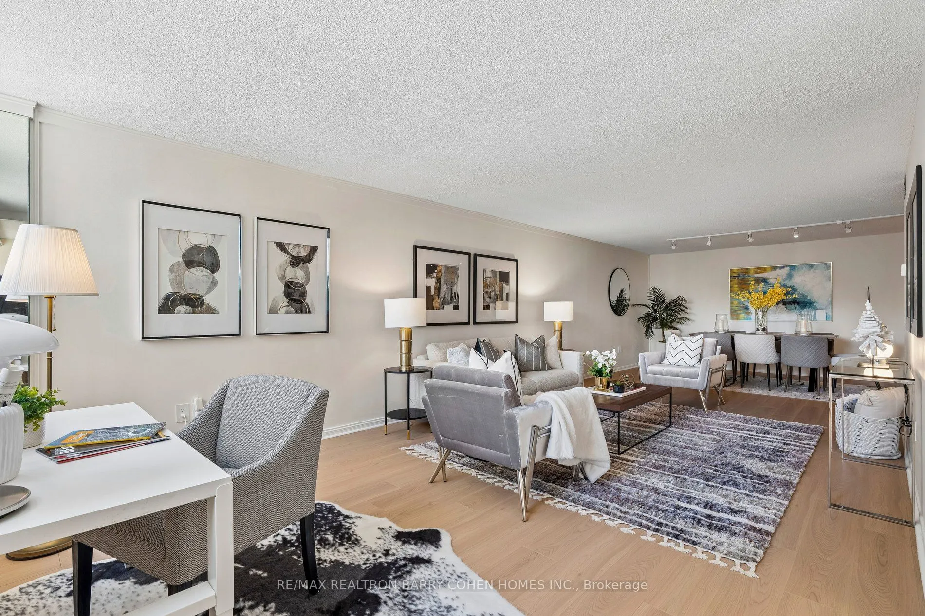 360 Bloor Street E #301