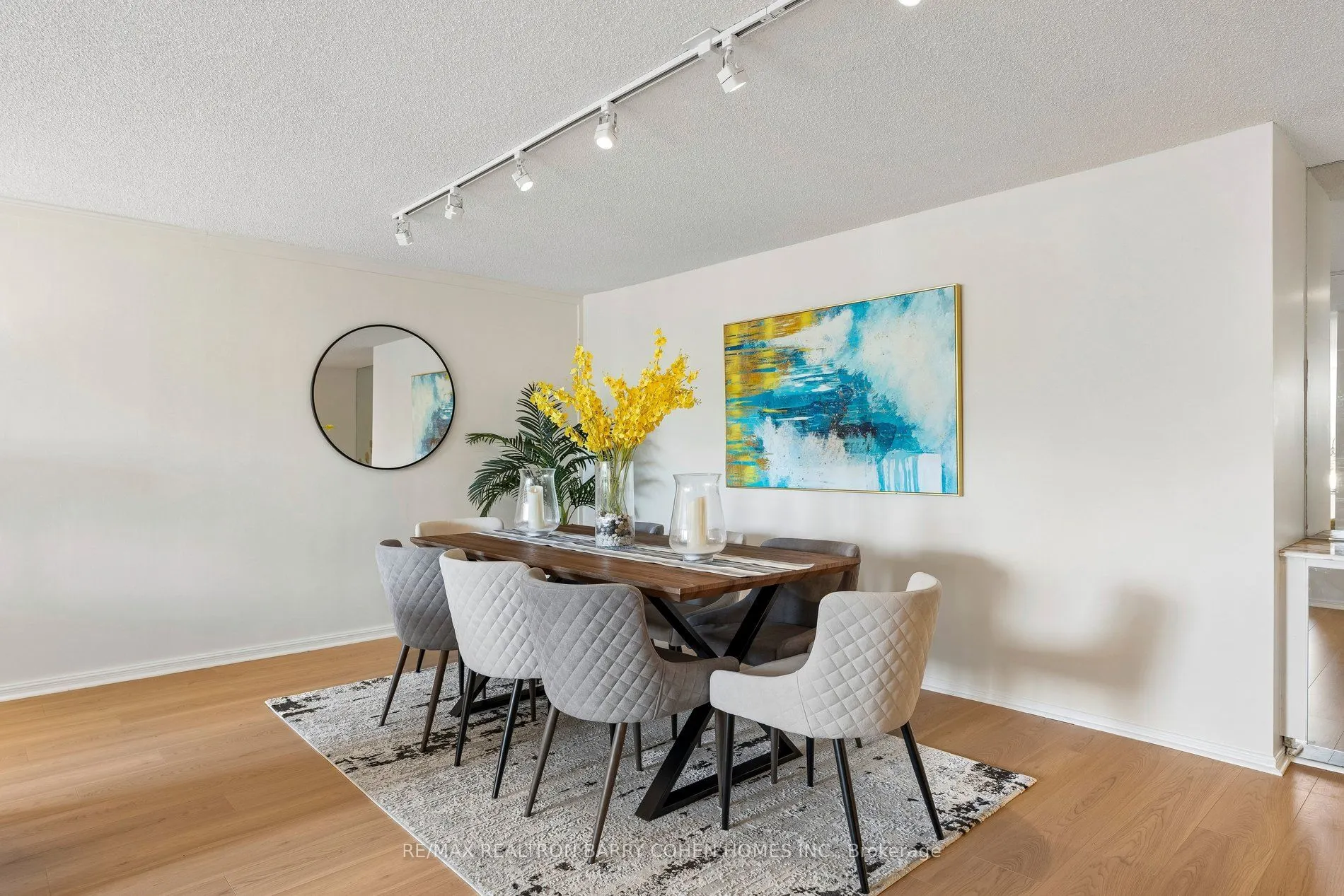 360 Bloor Street E #301