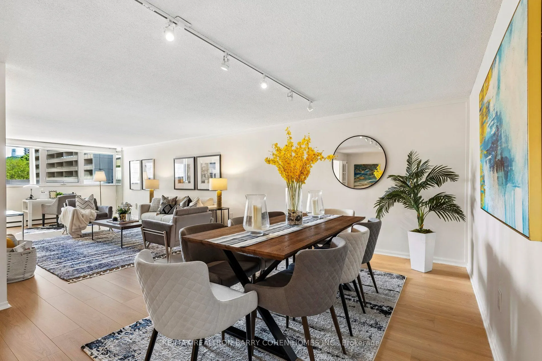 360 Bloor Street E #301