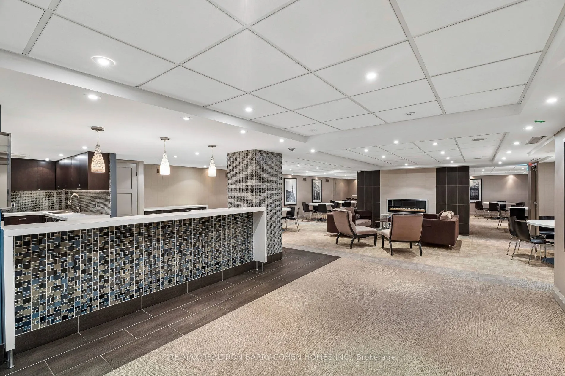 360 Bloor Street E #301