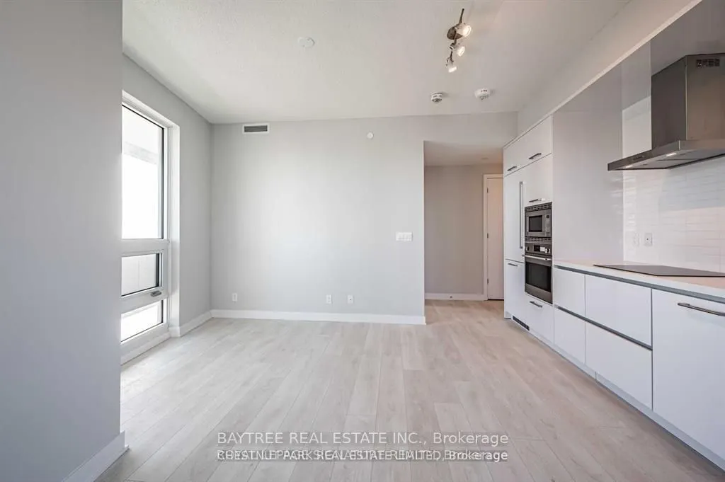 2221 Yonge Street #1202