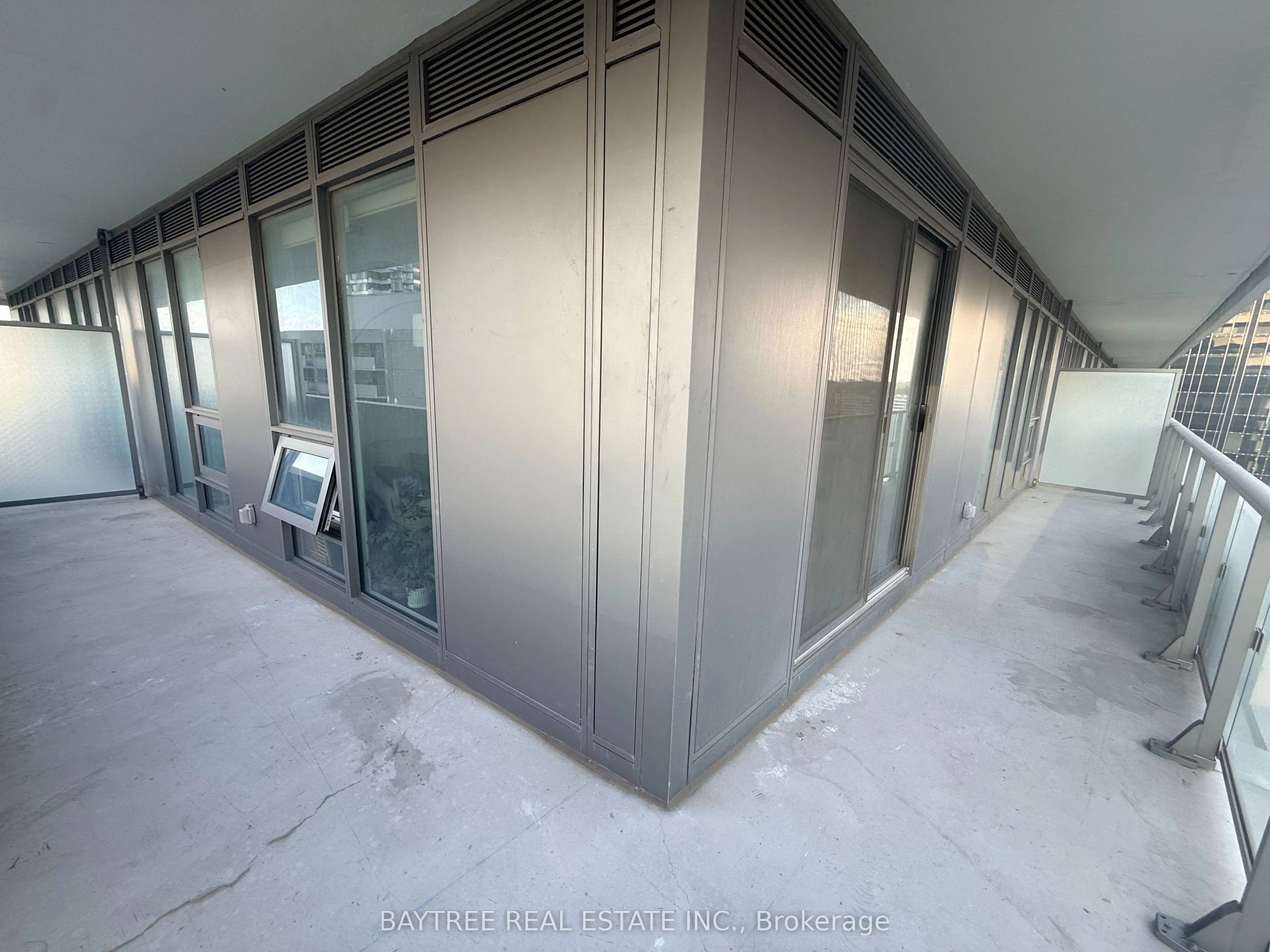 2221 Yonge Street #1202
