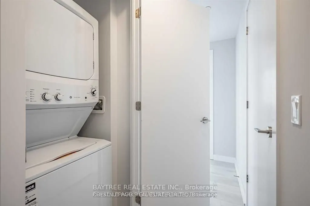 2221 Yonge Street #1202