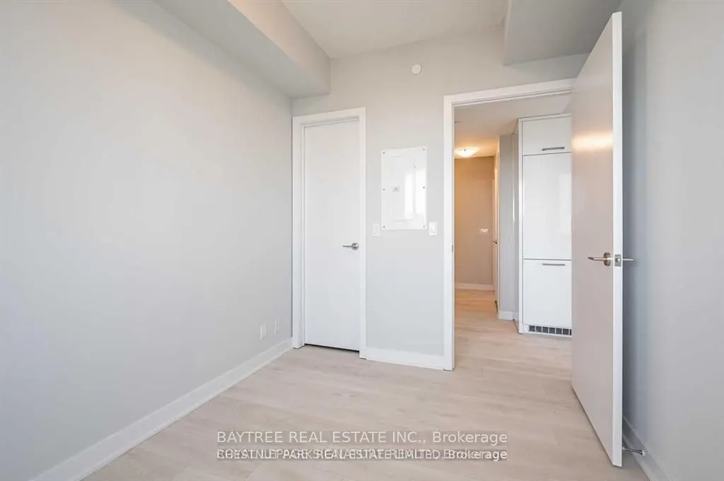 2221 Yonge Street #1202