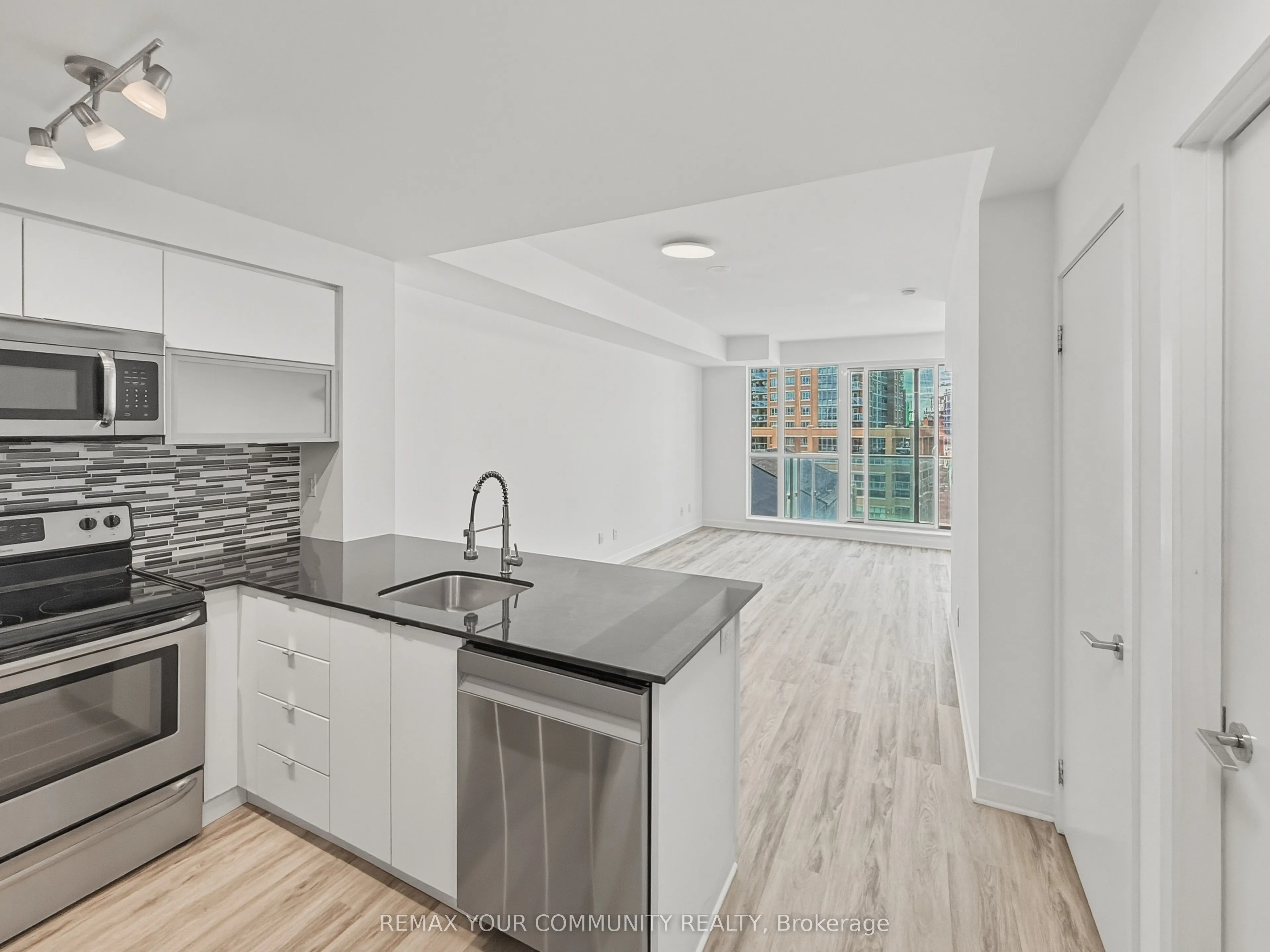150 East Liberty Street #618