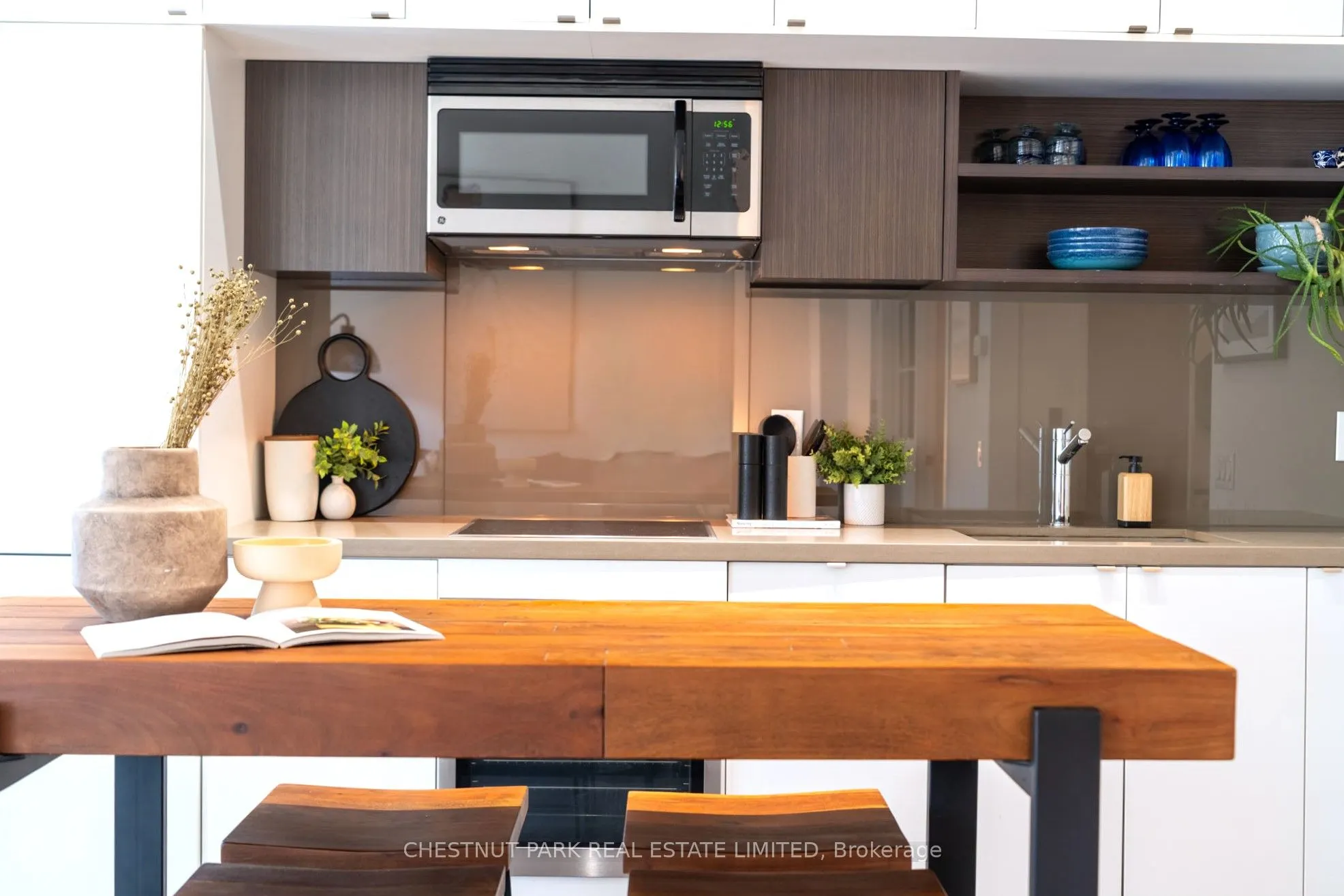 111 St Clair Avenue W #320