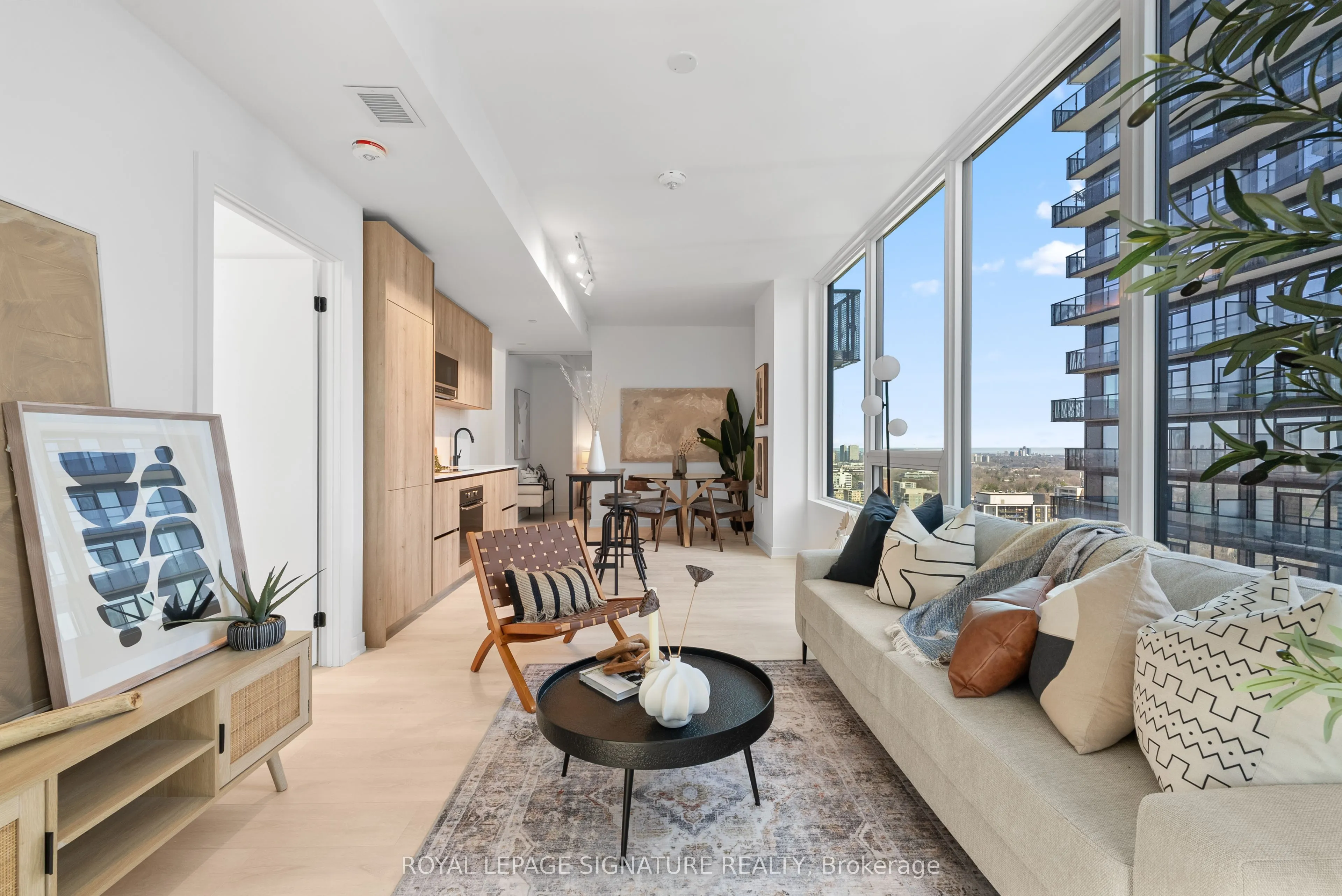 117 Broadway Avenue #3102
