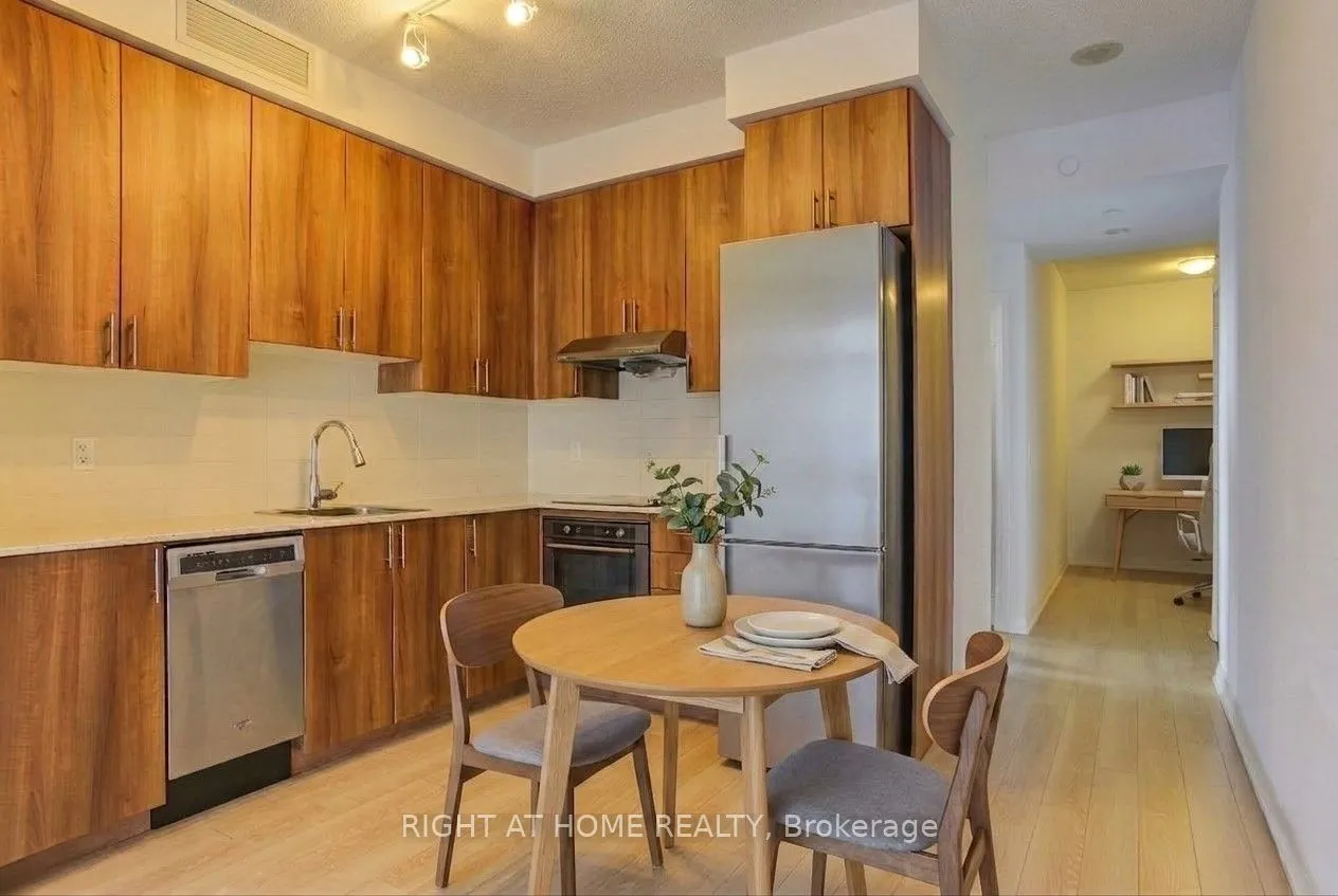 55 Ann O'reilly Road #1702