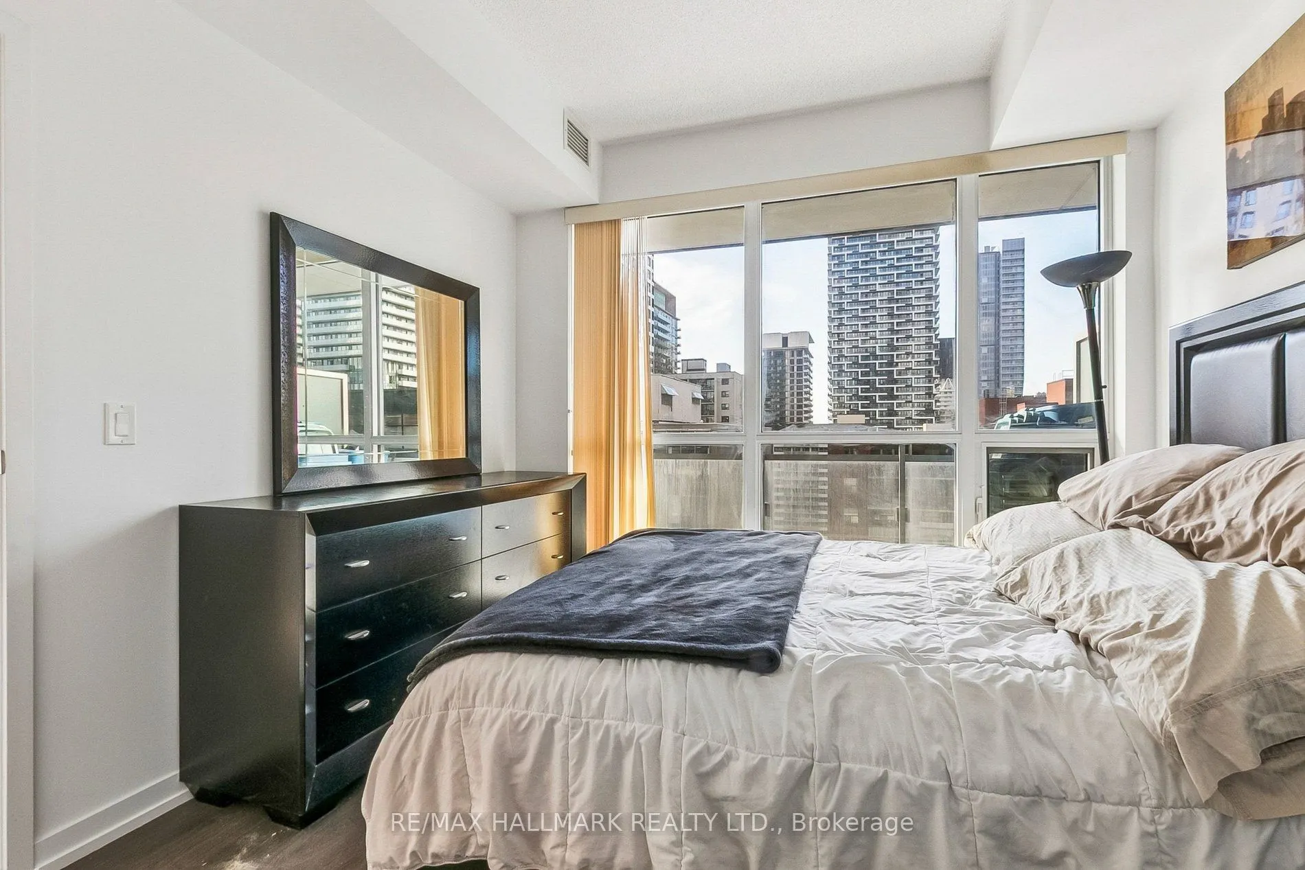 98 Lillian Street #1212