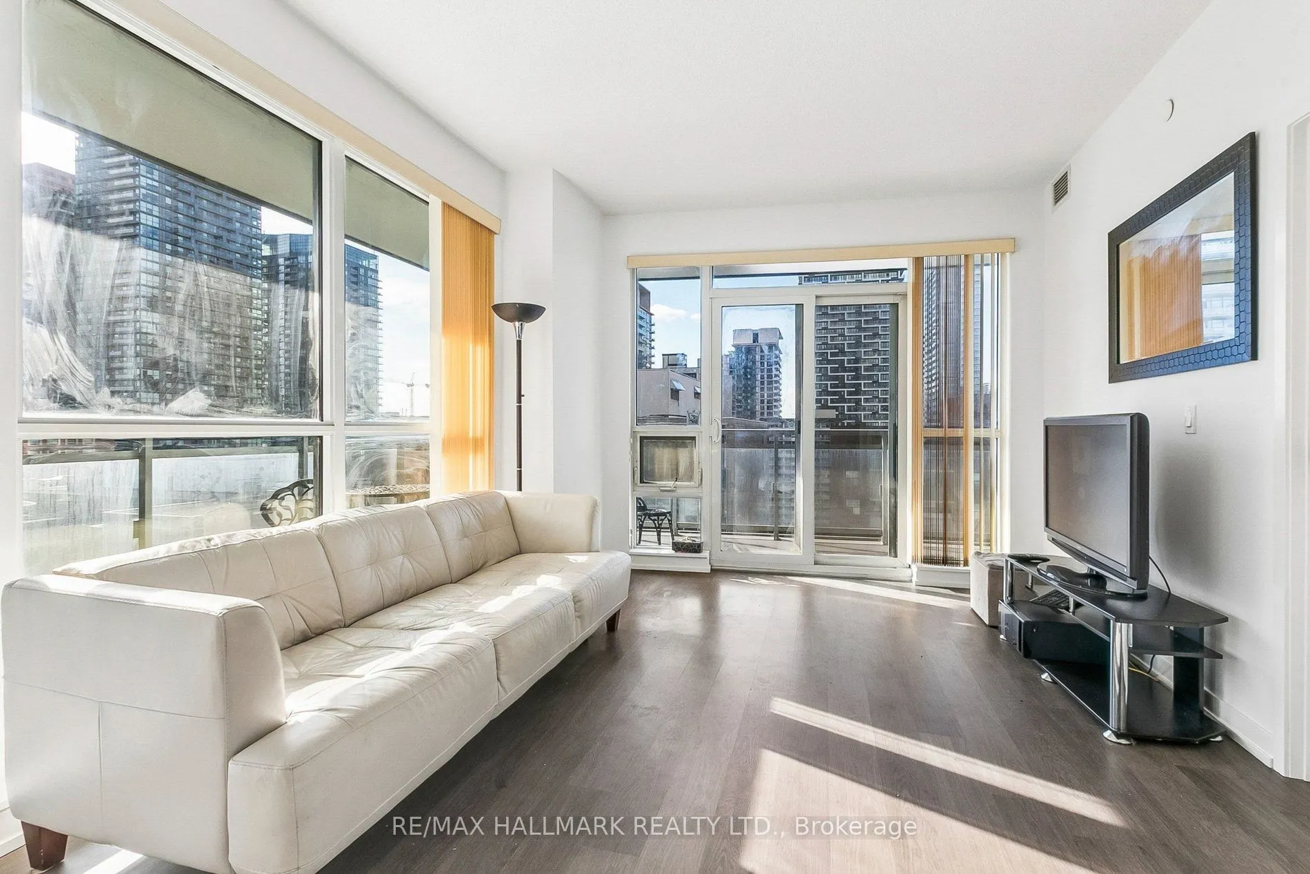 98 Lillian Street #1212