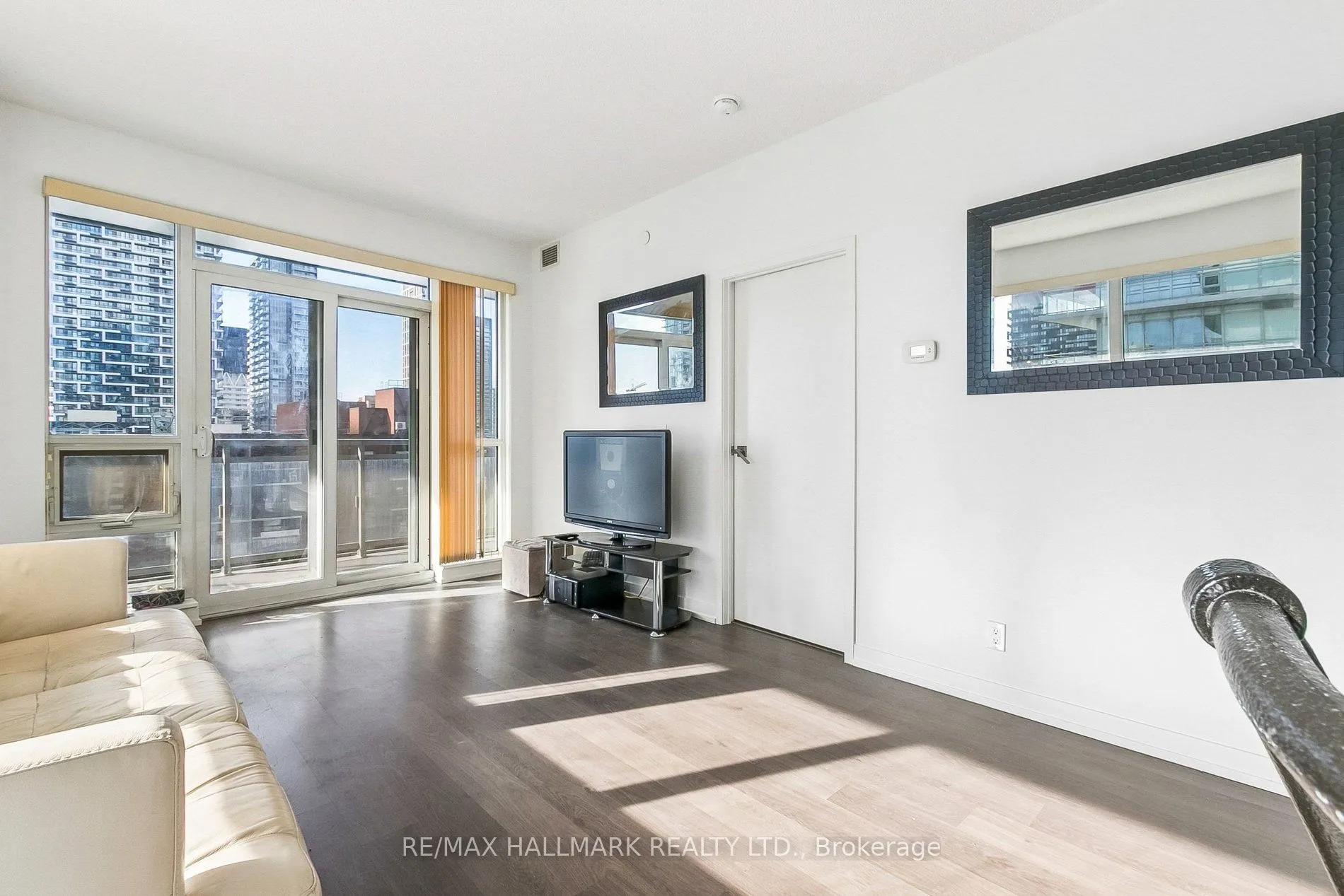 98 Lillian Street #1212
